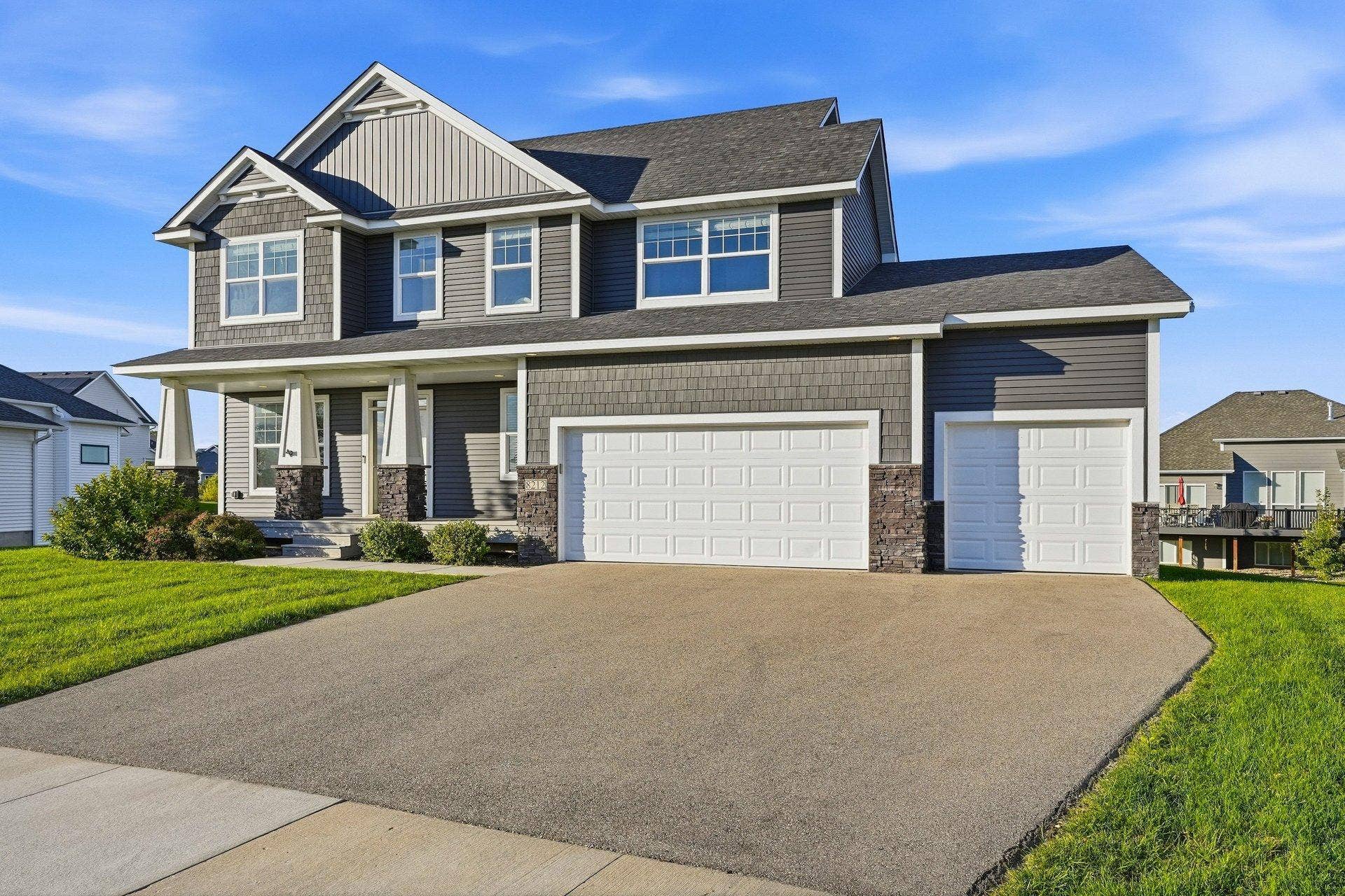 8212 198th Street W, Lakeville, MN 55044 8212 198th Street W, Lakeville, MN 55044
