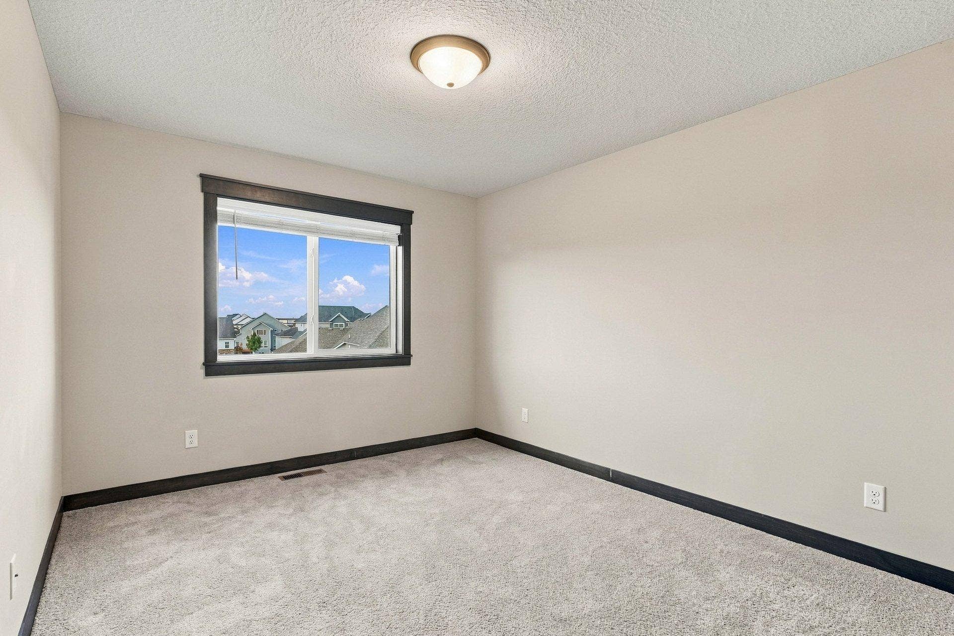 8212 198th Street W, Lakeville, MN 55044 UL bed 4
