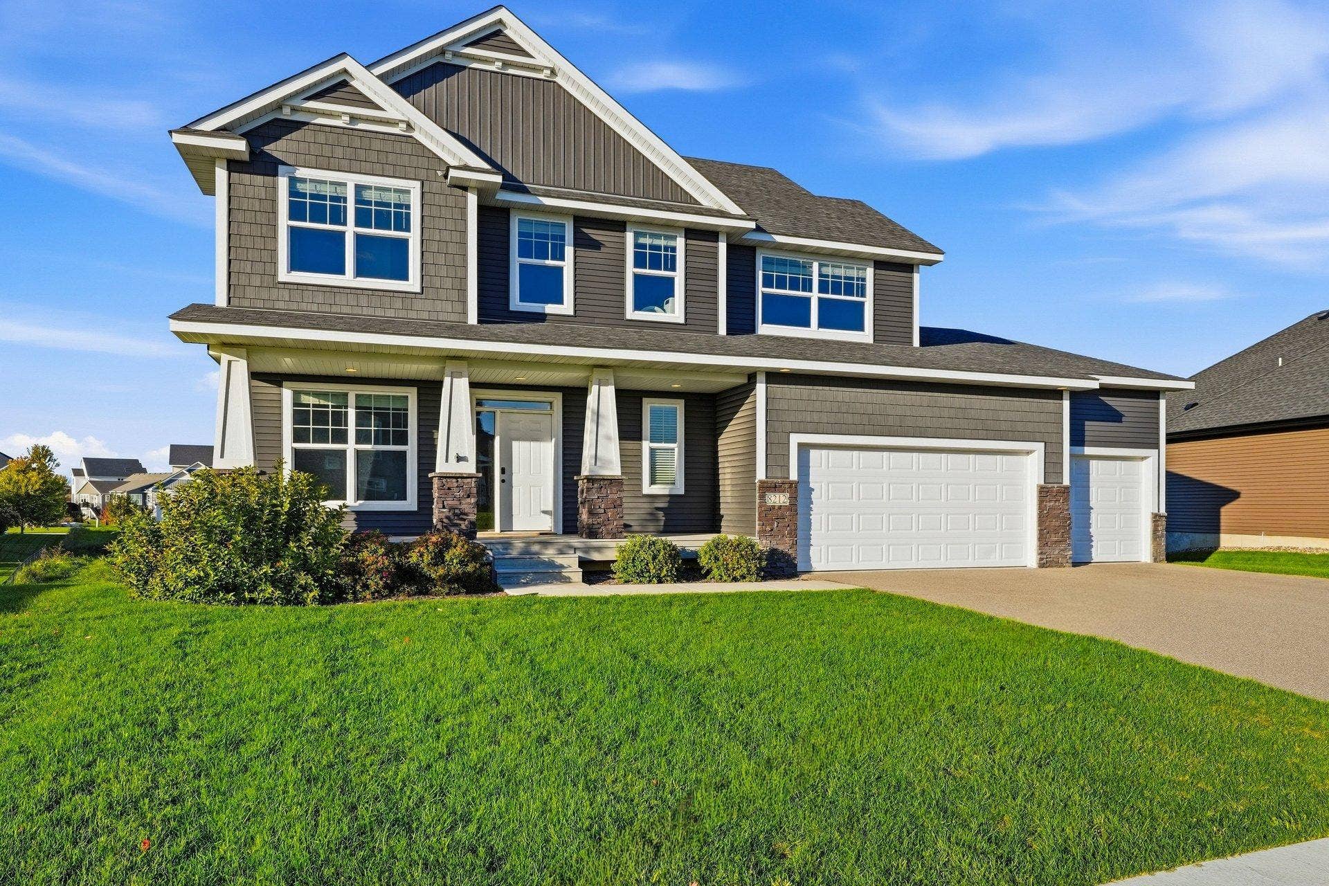 8212 198th Street W, Lakeville, MN 55044 8212 198th Street W, Lakeville, MN 55044