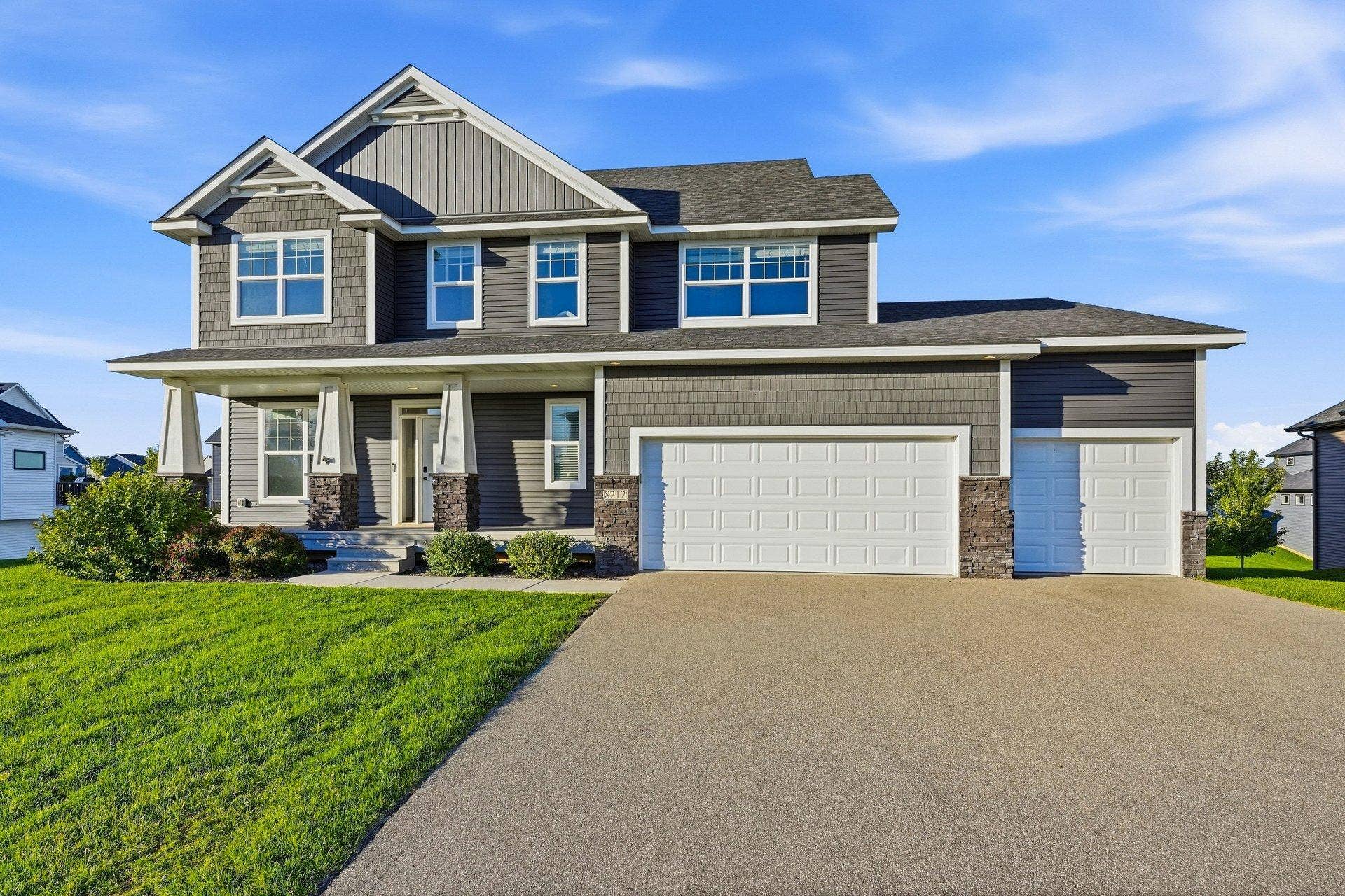 8212 198th Street W, Lakeville, MN 55044 Welcome to 8212 198th St W