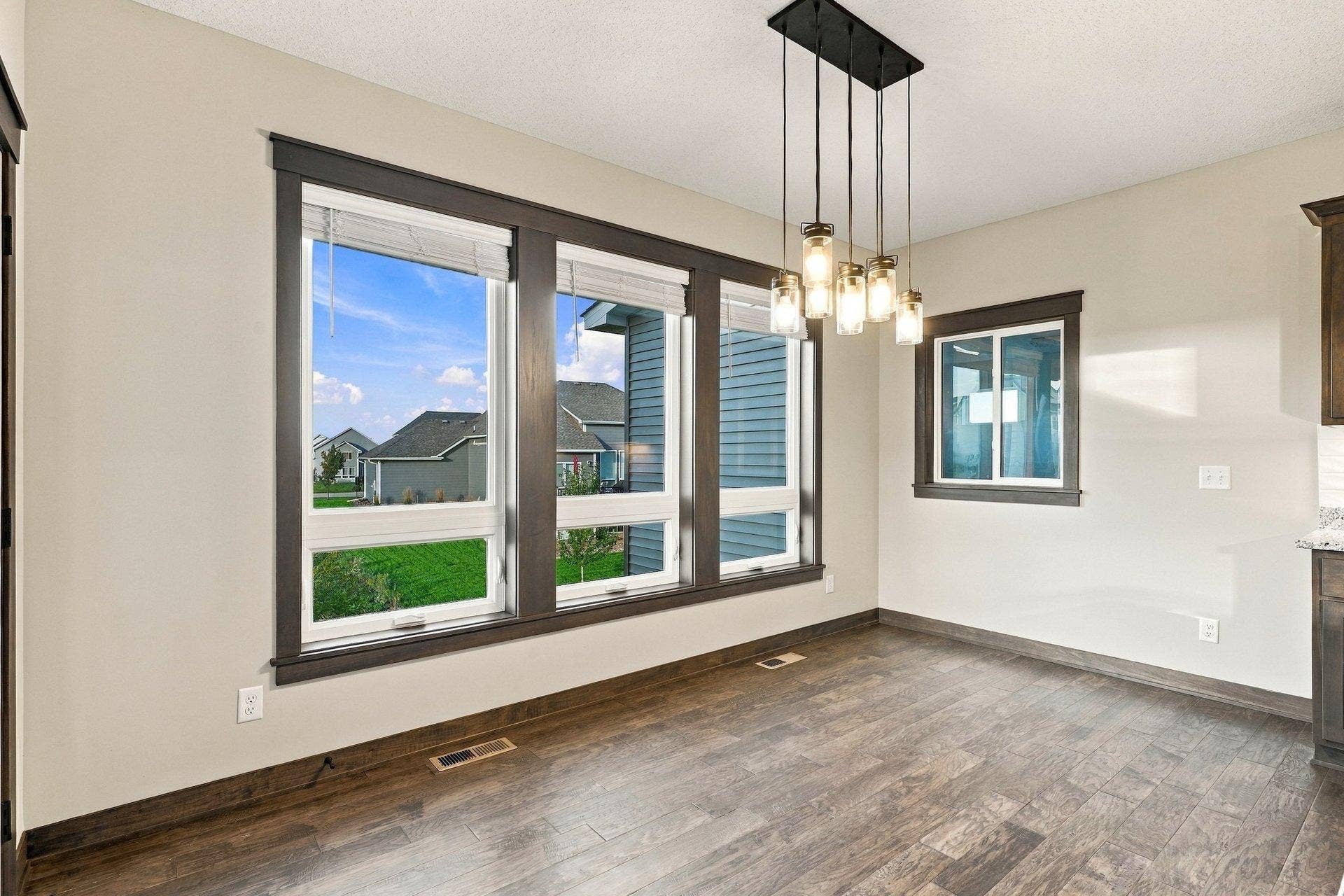 8212 198th Street W, Lakeville, MN 55044 Dining area w/ window to sports court