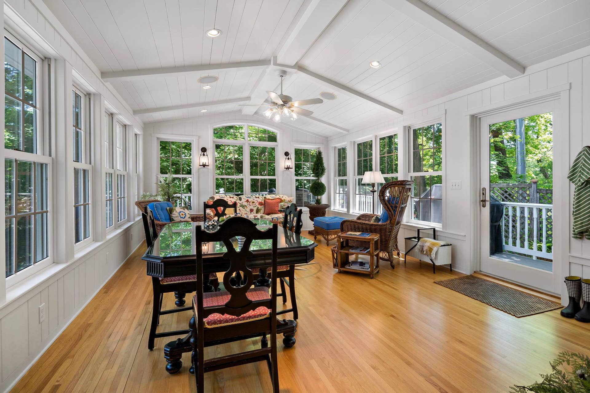 1330 Urbandale Lane N, Plymouth, MN 55447 Light filled sun room with access to the deck