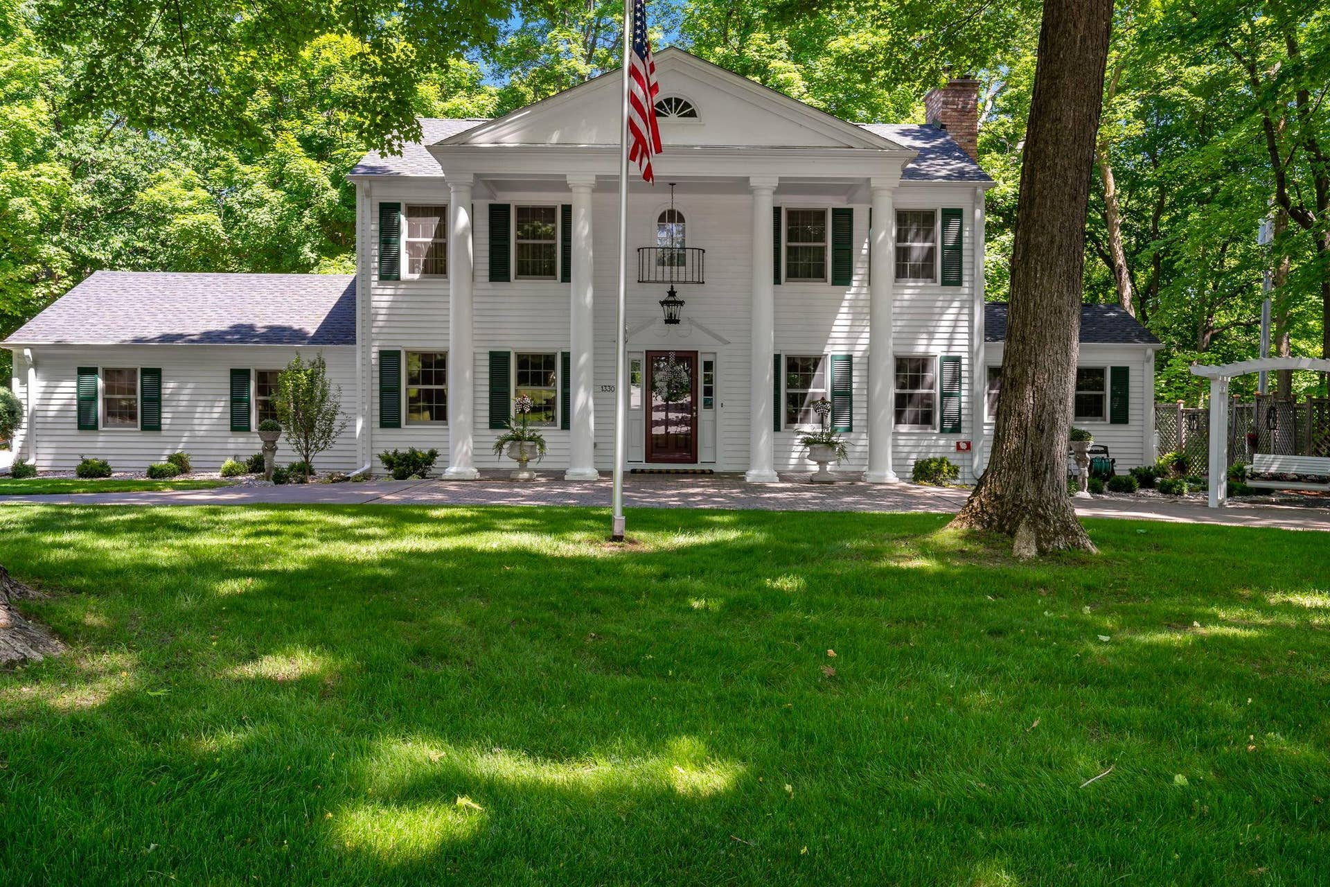 1330 Urbandale Lane N, Plymouth, MN 55447 Stunning colonial home situated in the Hadley Hills neighborhood