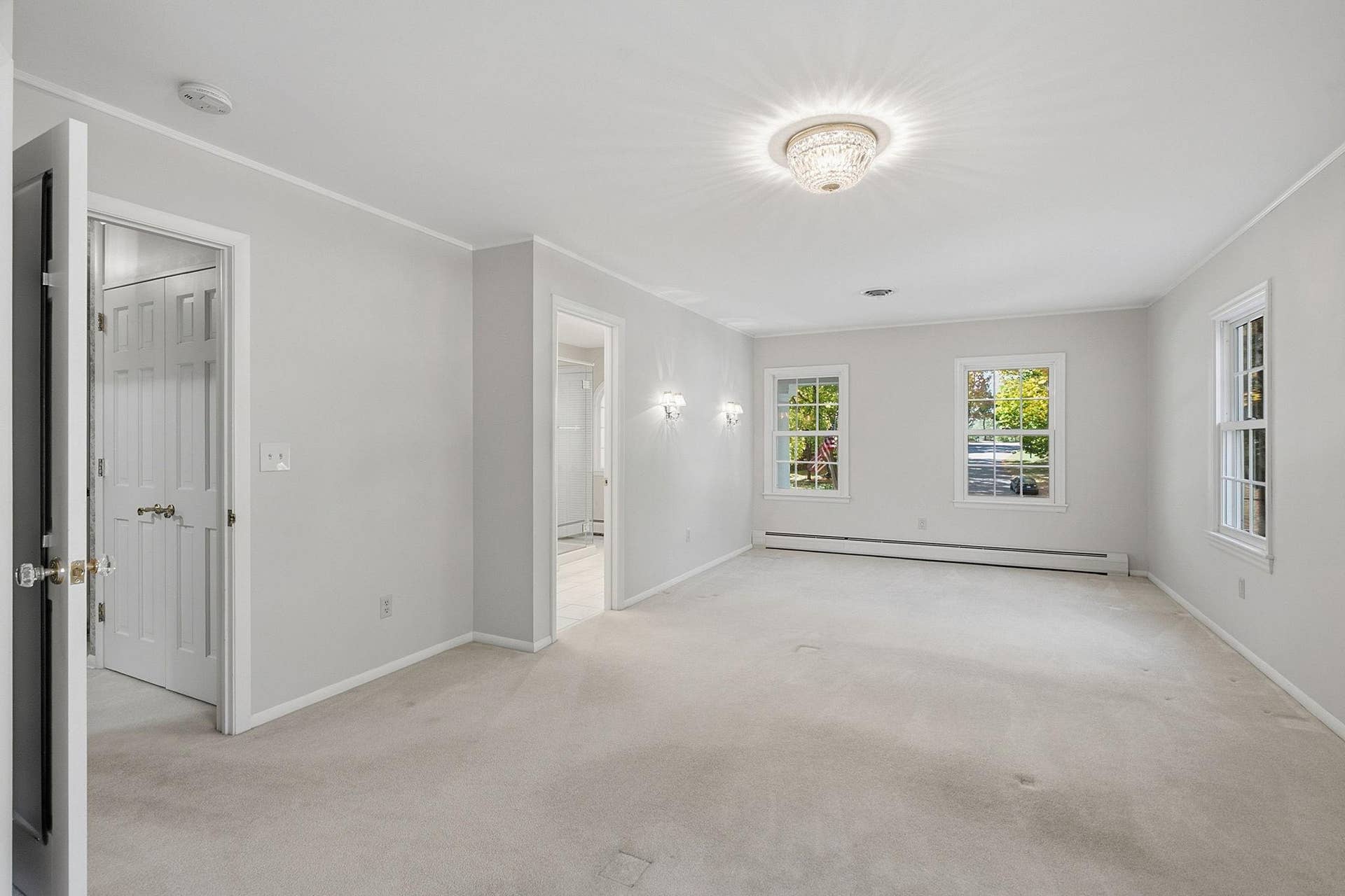 1330 Urbandale Lane N, Plymouth, MN 55447 Spacious upper level primary bedroom with ensuite bath