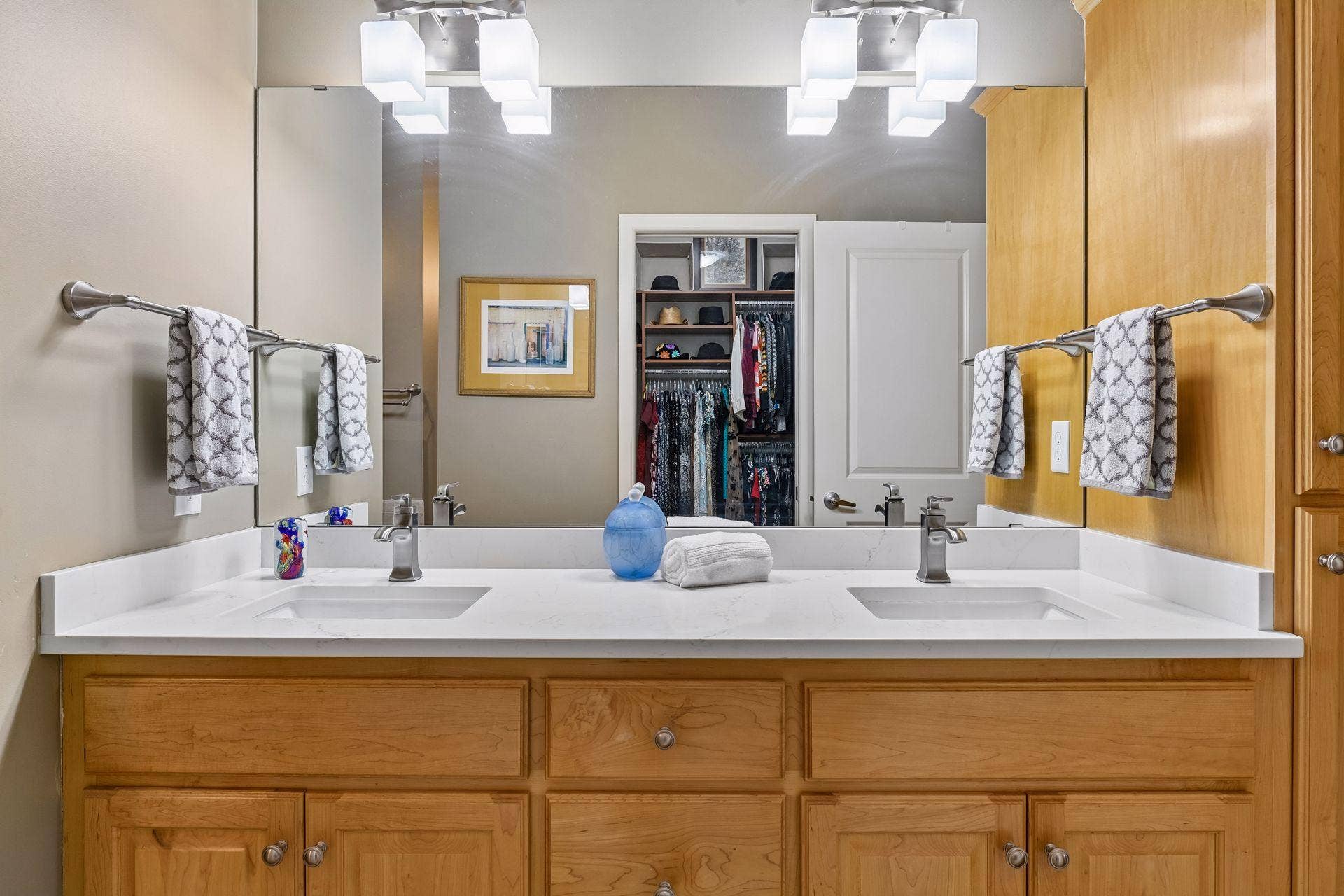 18920 Dorenkemper Place, Eden Prairie, MN 55347
