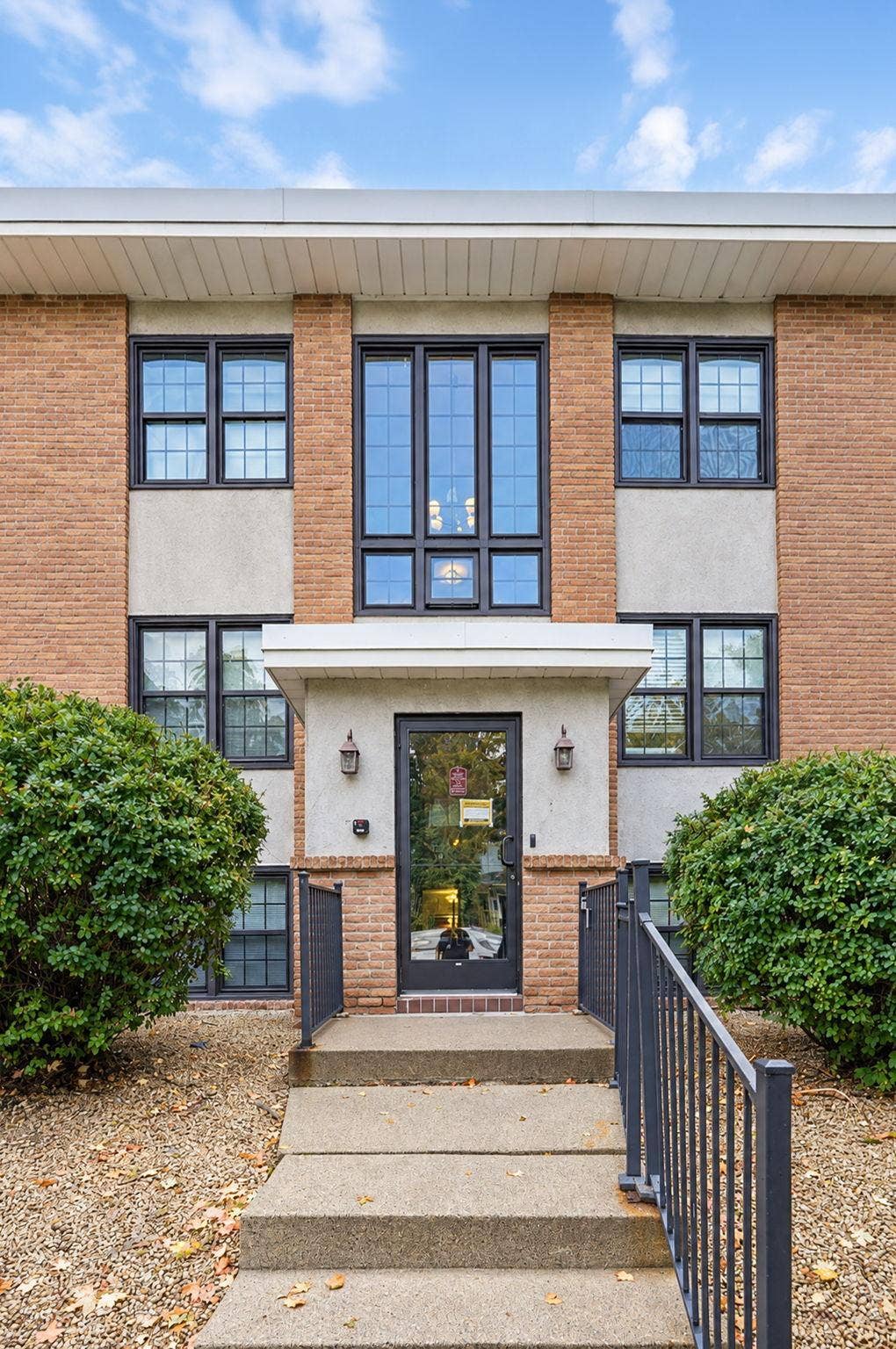 3215 Pillsbury Avenue S, #004, 48, Minneapolis, MN 55408 3215 Pillsbury Avenue S, #004, 48, Minneapolis, MN 55408