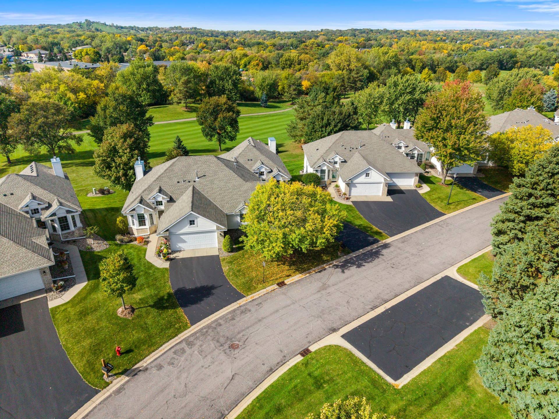 16345 Crystal Hills Circle, Lakeville, MN 55044