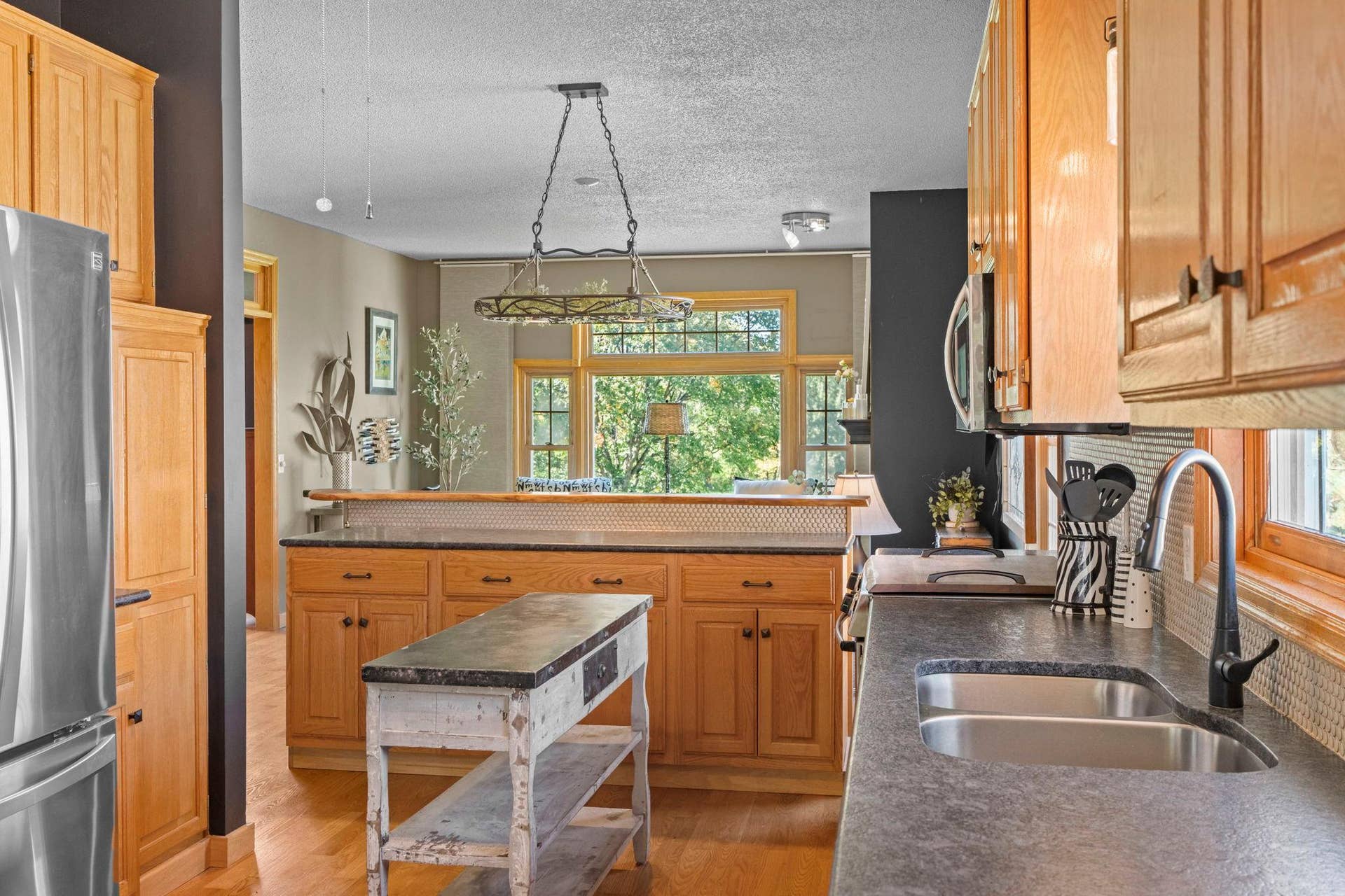 16345 Crystal Hills Circle, Lakeville, MN 55044