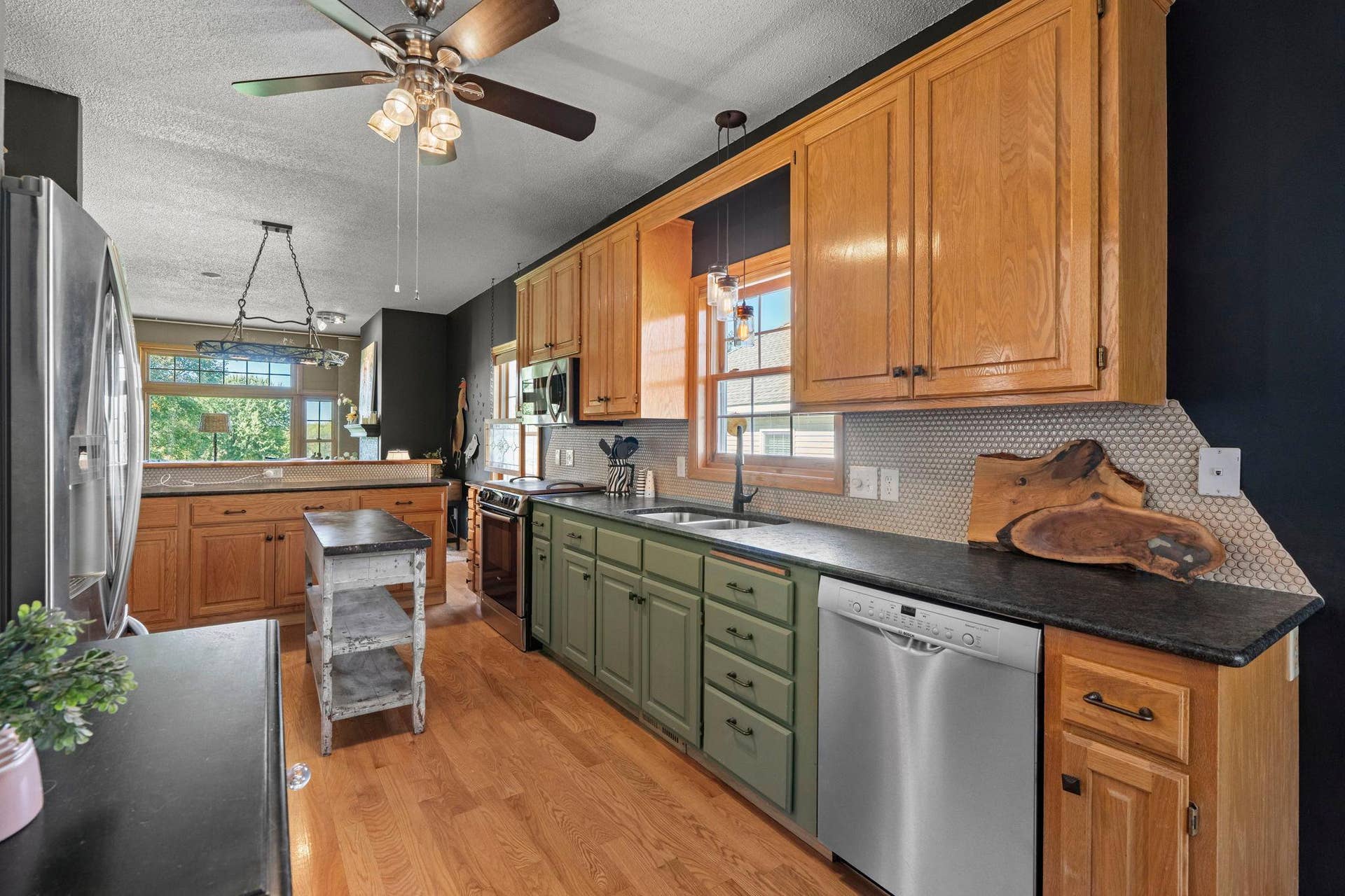 16345 Crystal Hills Circle, Lakeville, MN 55044