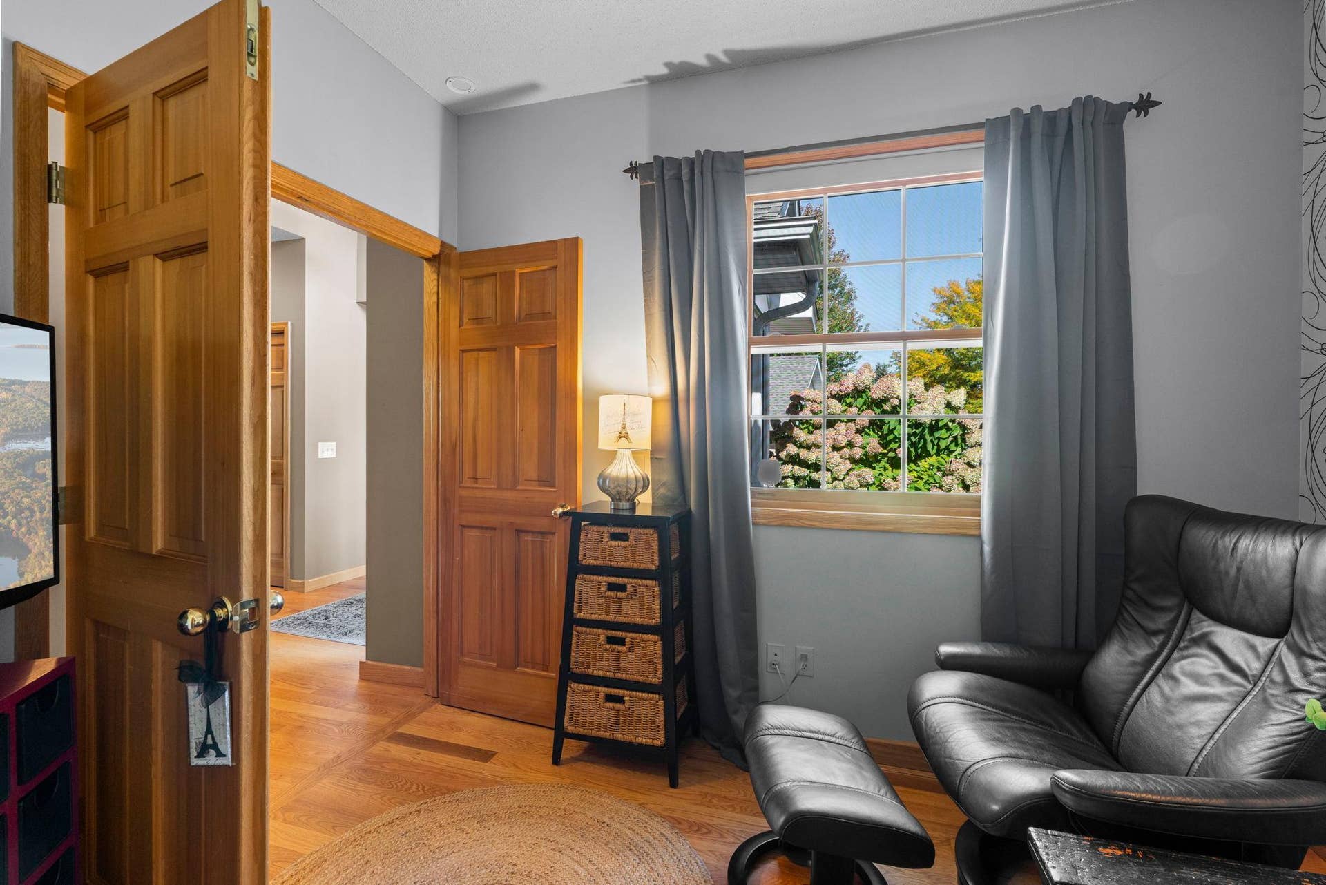 16345 Crystal Hills Circle, Lakeville, MN 55044