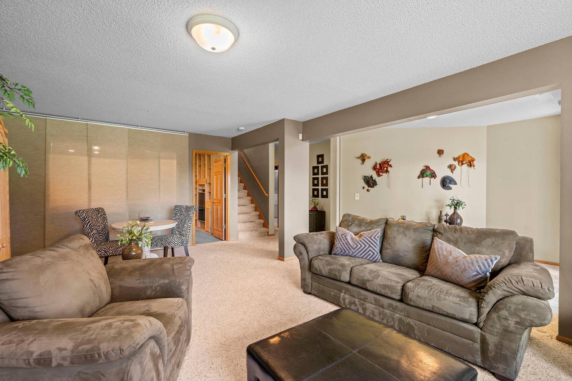 16345 Crystal Hills Circle, Lakeville, MN 55044