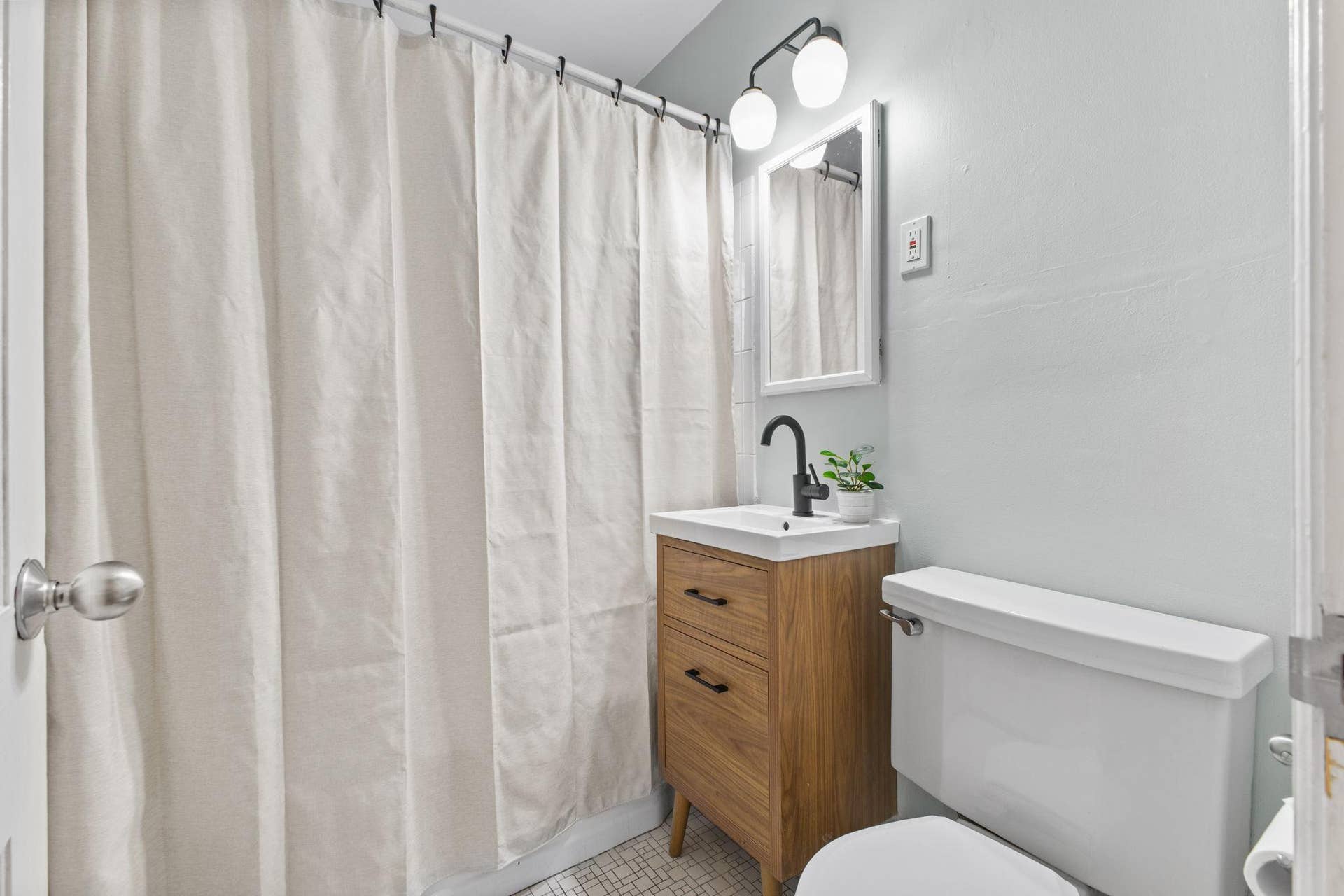 5301 36th Avenue S, 55, Minneapolis, MN 55417 Vivid Spaces_5301 36th Avenue South_017.JPG