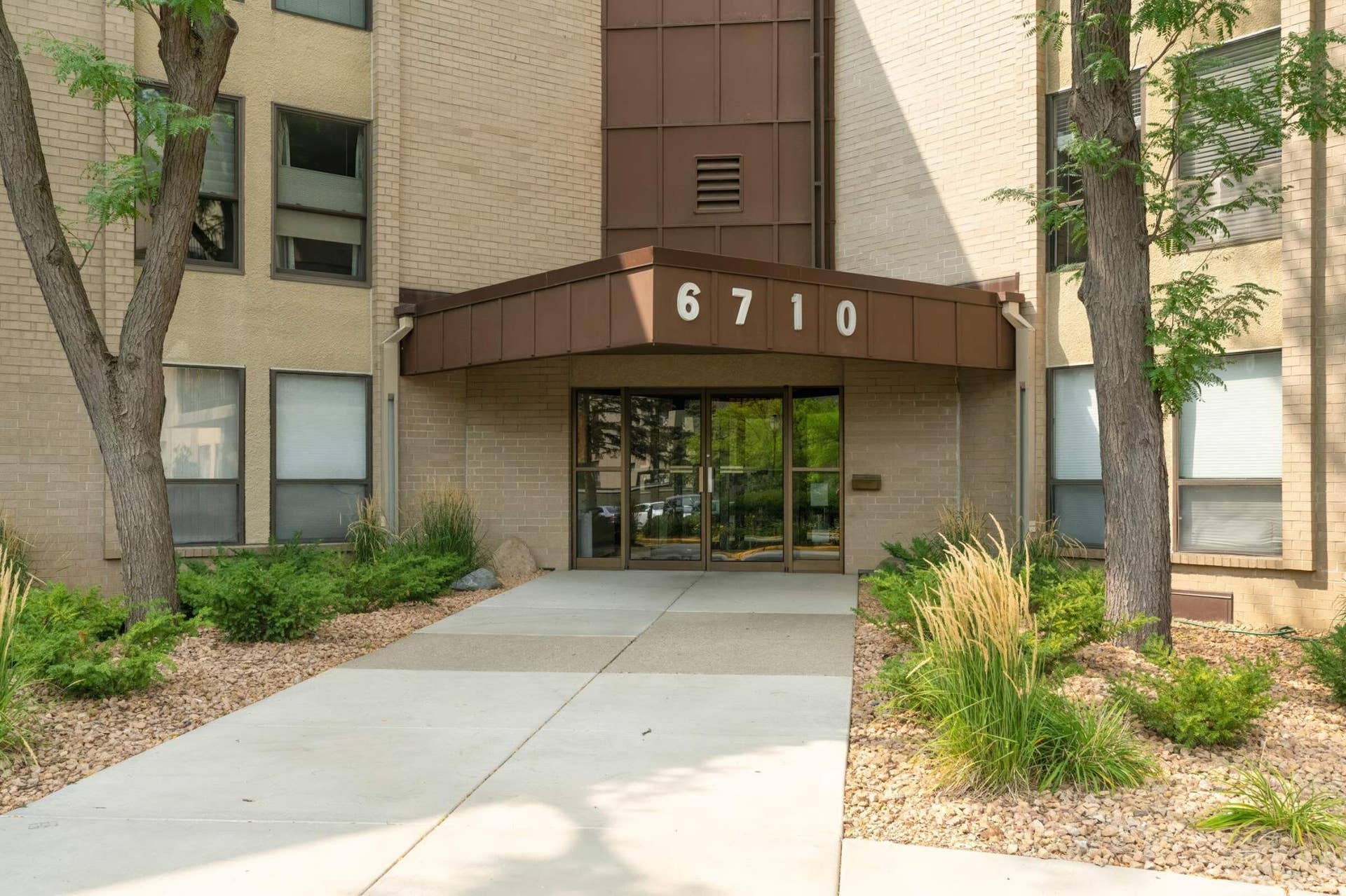 6710 Vernon Avenue S, #409, Edina, MN 55436 6710 Vernon Avenue S, #409, Edina, MN 55436