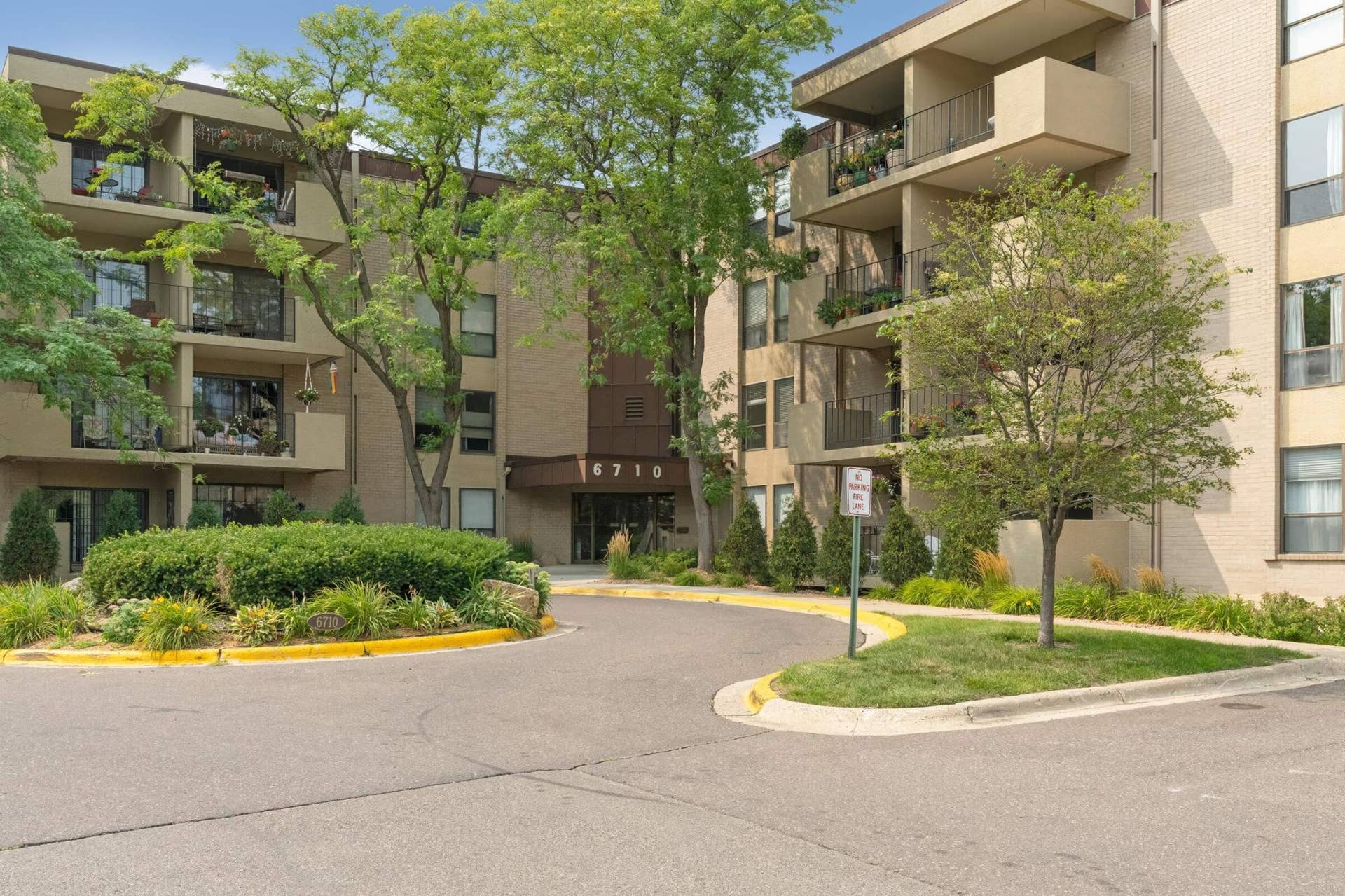 6710 Vernon Avenue S, #409, Edina, MN 55436 6710 Vernon Avenue S, #409, Edina, MN 55436