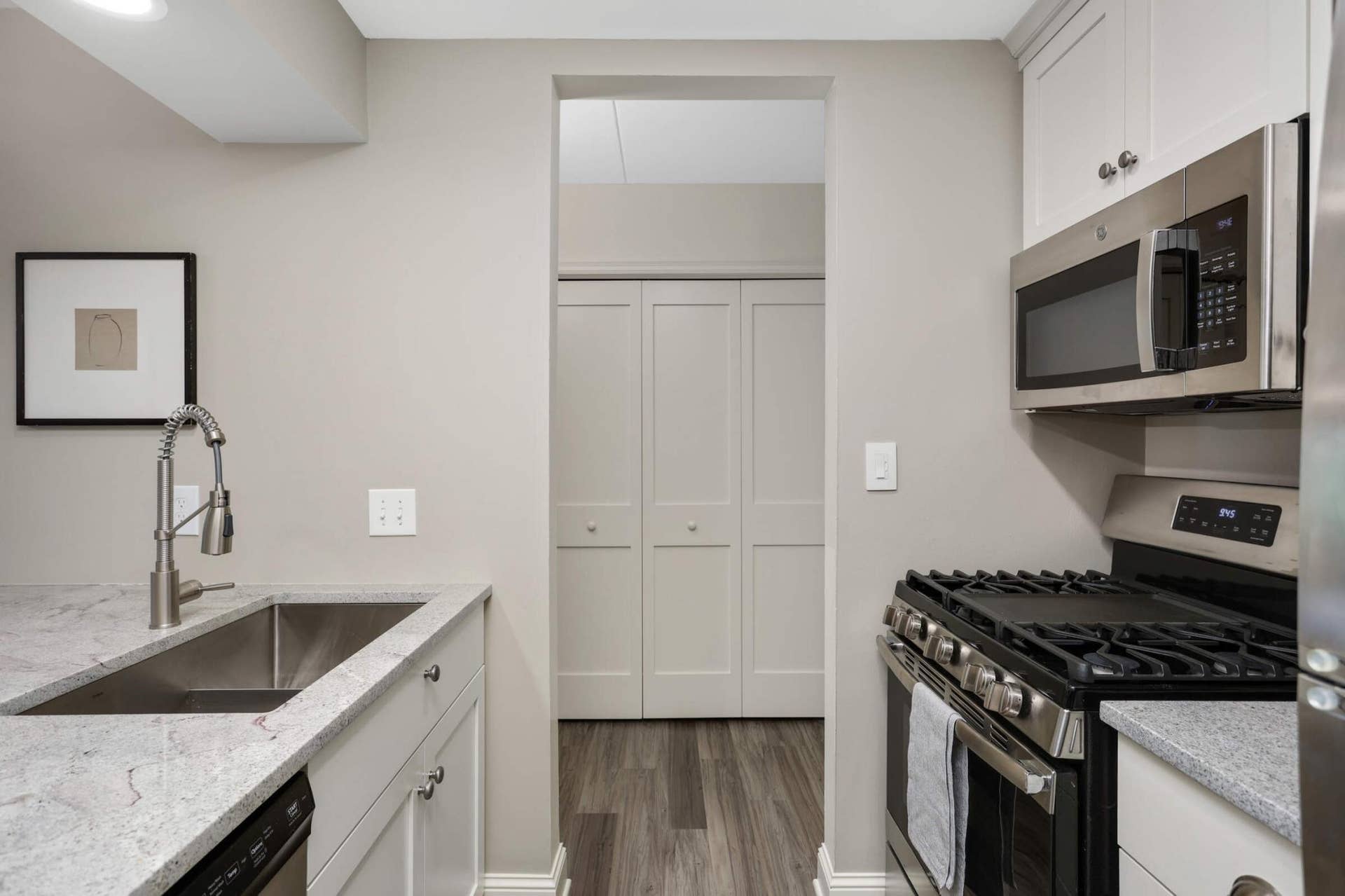 6710 Vernon Avenue S, #409, Edina, MN 55436 6710 Vernon Avenue S, #409, Edina, MN 55436