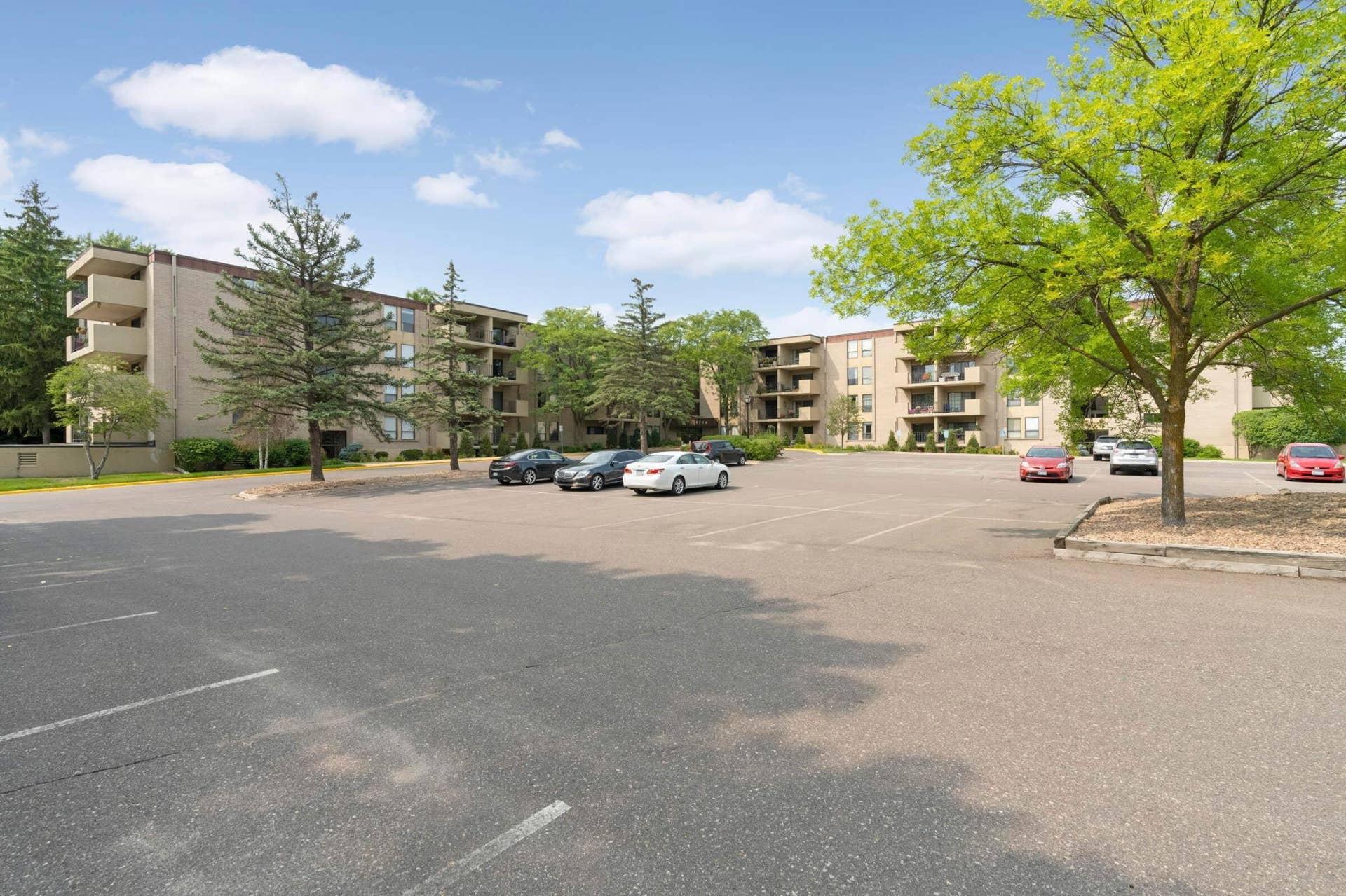 6710 Vernon Avenue S, #409, Edina, MN 55436 6710 Vernon Avenue S, #409, Edina, MN 55436