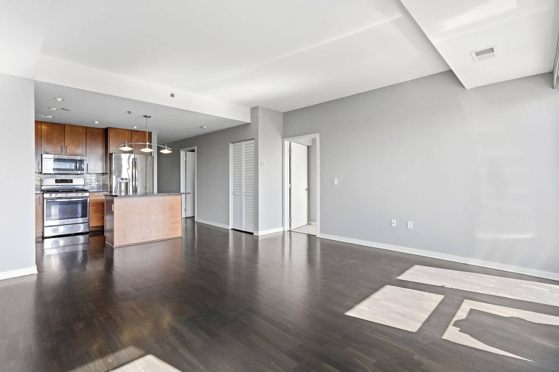929 Portland Avenue, #1807, 24, Minneapolis, MN 55404 929 Portland Avenue, #1807, 24, Minneapolis, MN 55404