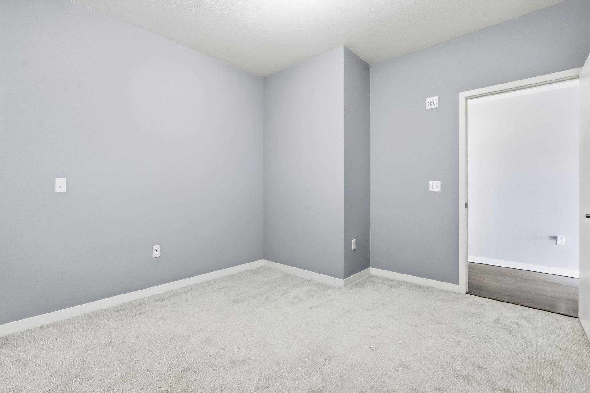 929 Portland Avenue, #1807, 24, Minneapolis, MN 55404 929 Portland Avenue, #1807, 24, Minneapolis, MN 55404
