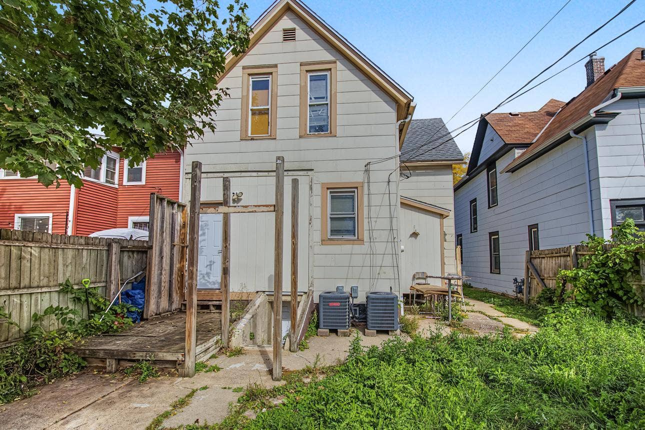 970 Sherburne Avenue, 102, Saint Paul, MN 55104 Two new AC
