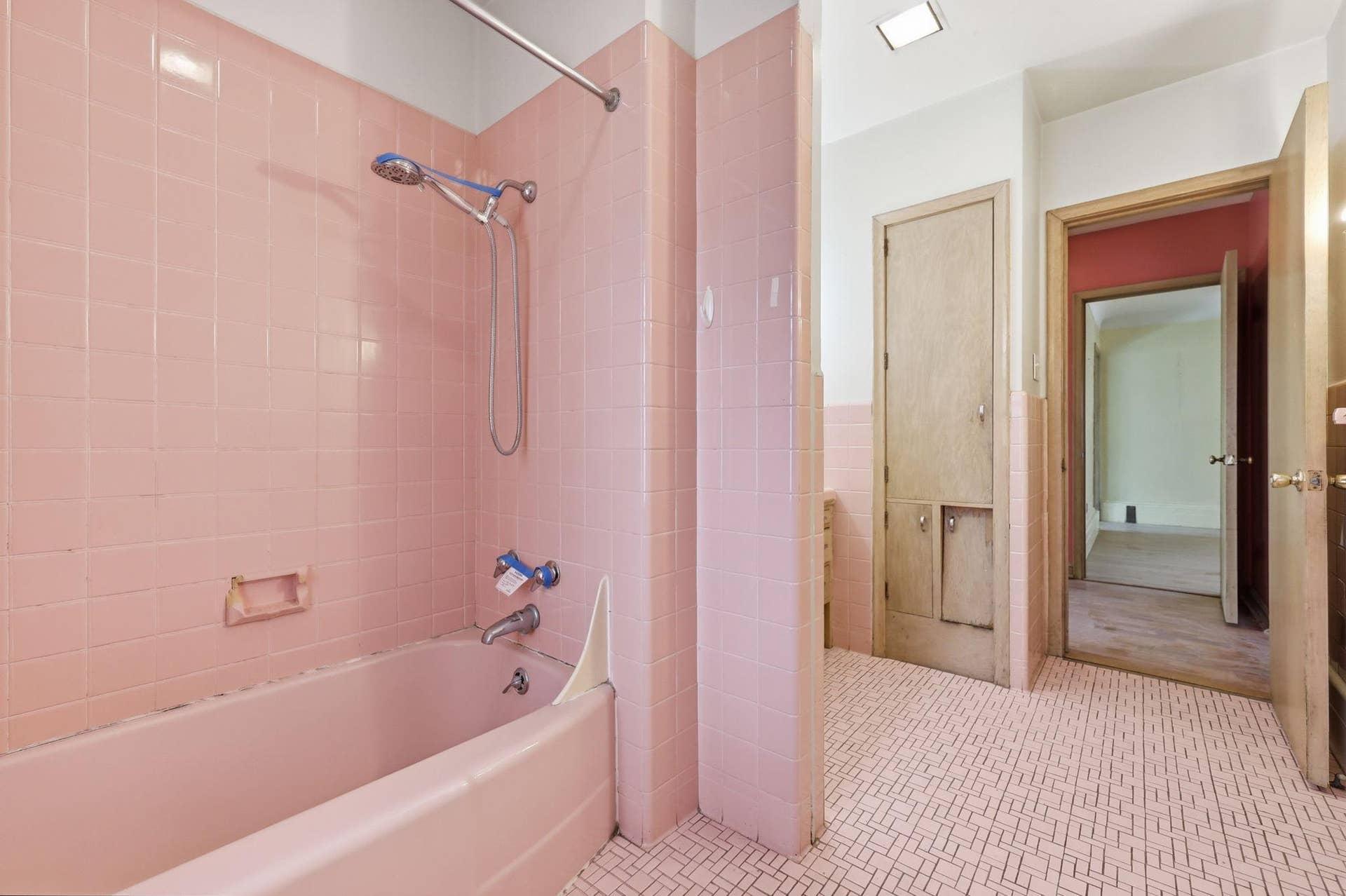 1030 Hyacinth Avenue E, 98, Saint Paul, MN 55106 16-web-or-mls-004_K84A6813.jpg