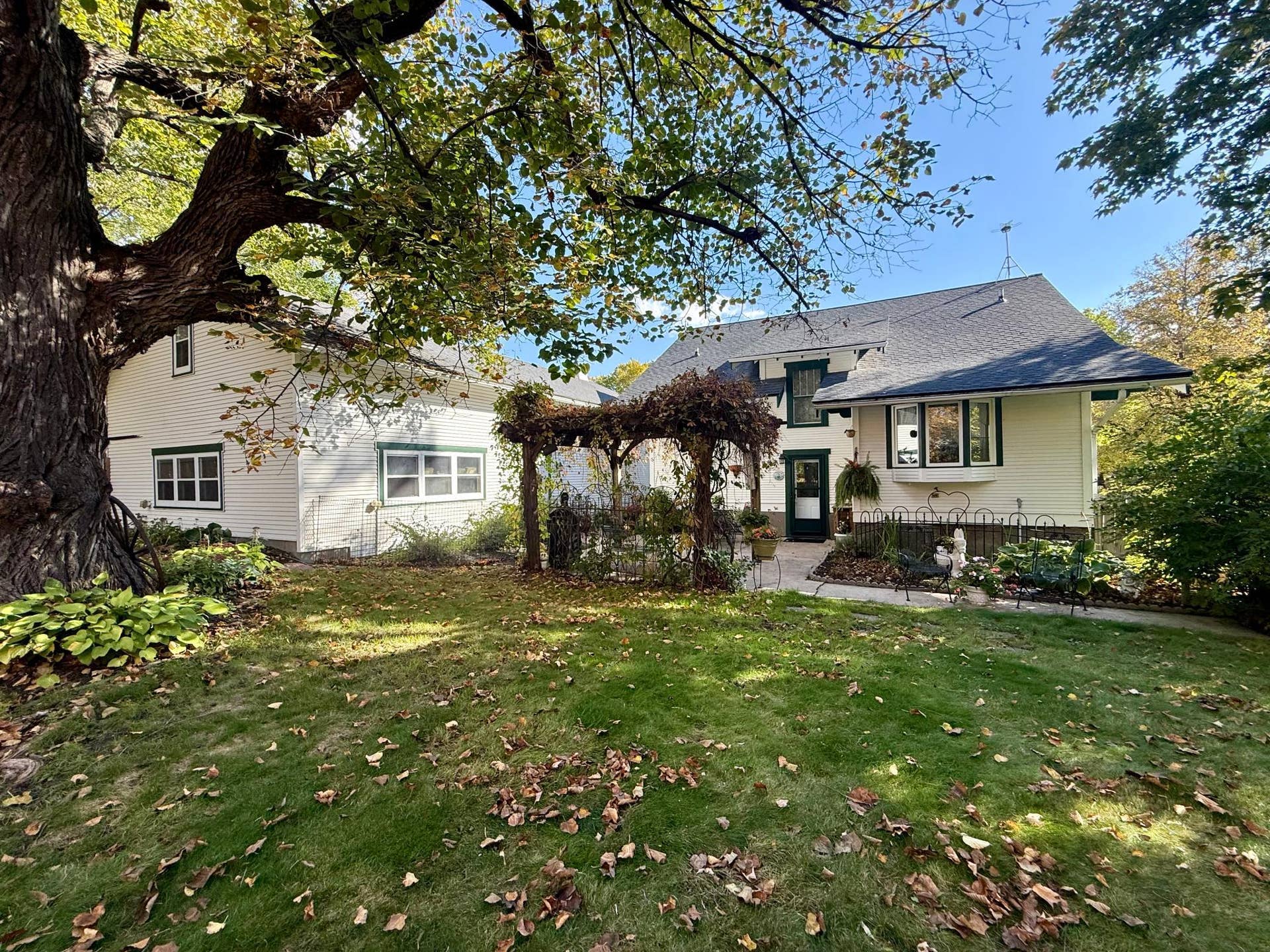 3308 N Nokomis NE, Alexandria, MN 56308 23