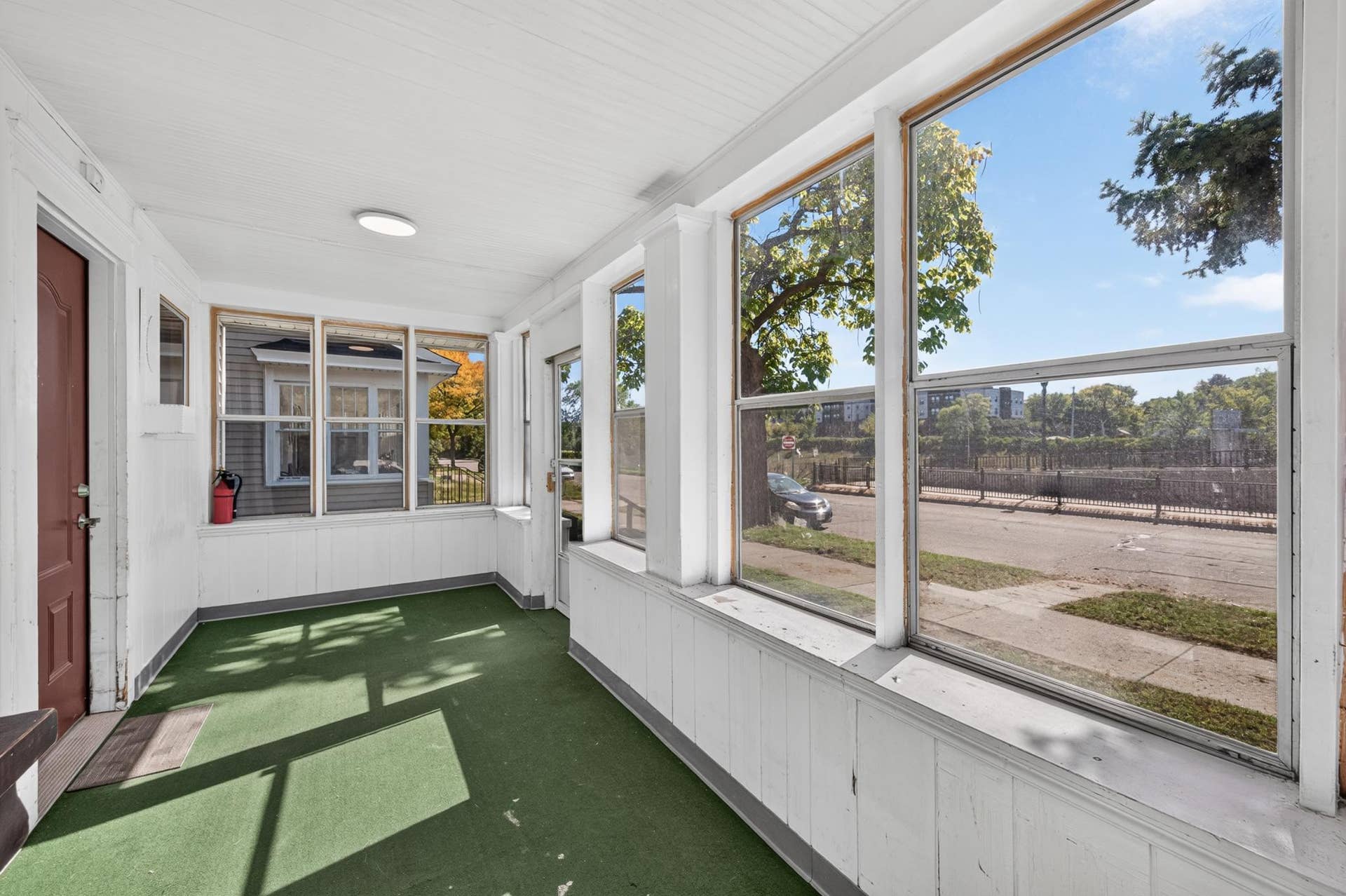 979 Saint Anthony Avenue, 101, Saint Paul, MN 55104 05_979_St_Anthony5.jpg