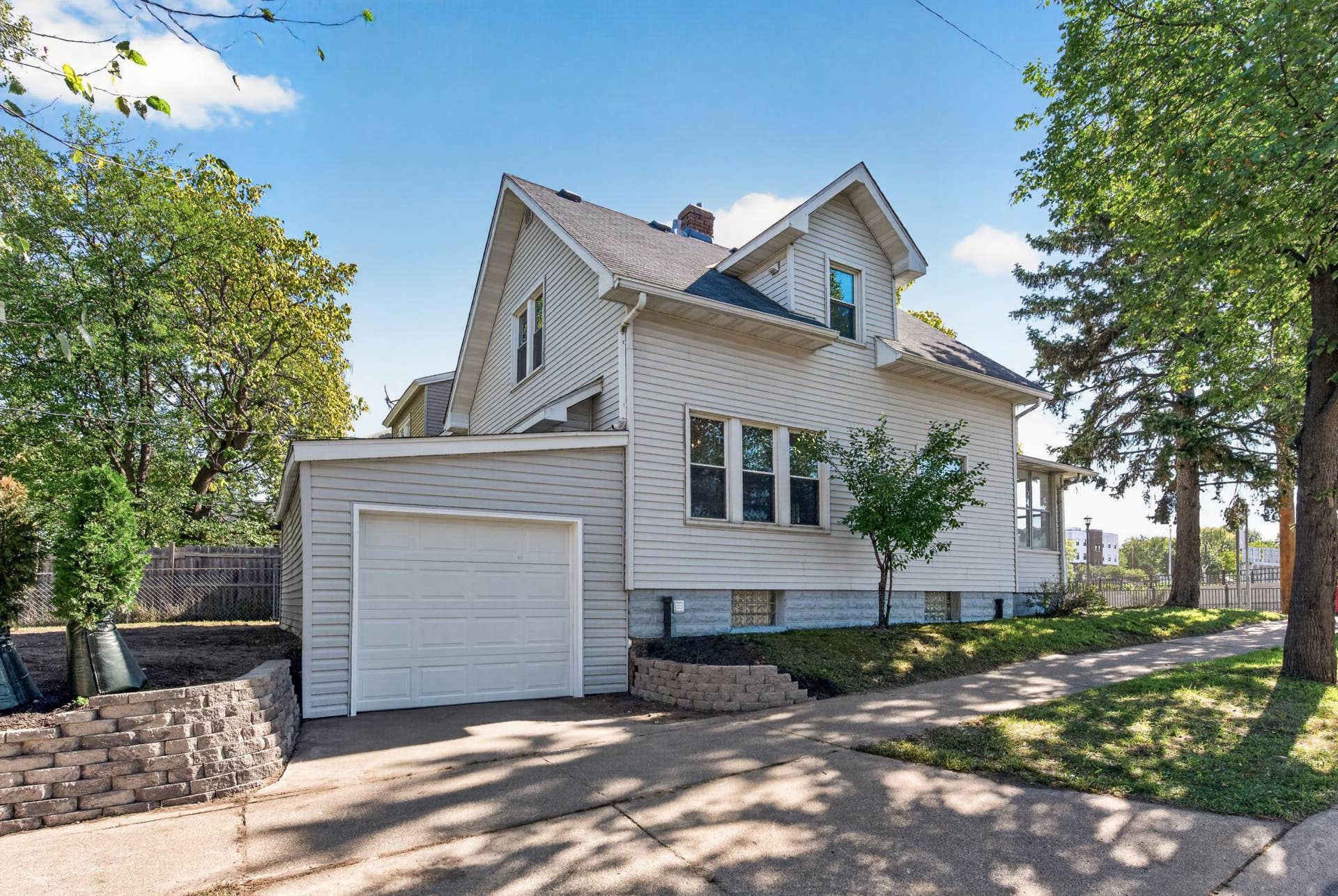 979 Saint Anthony Avenue, 101, Saint Paul, MN 55104 27_979_St_Anthony27.jpg