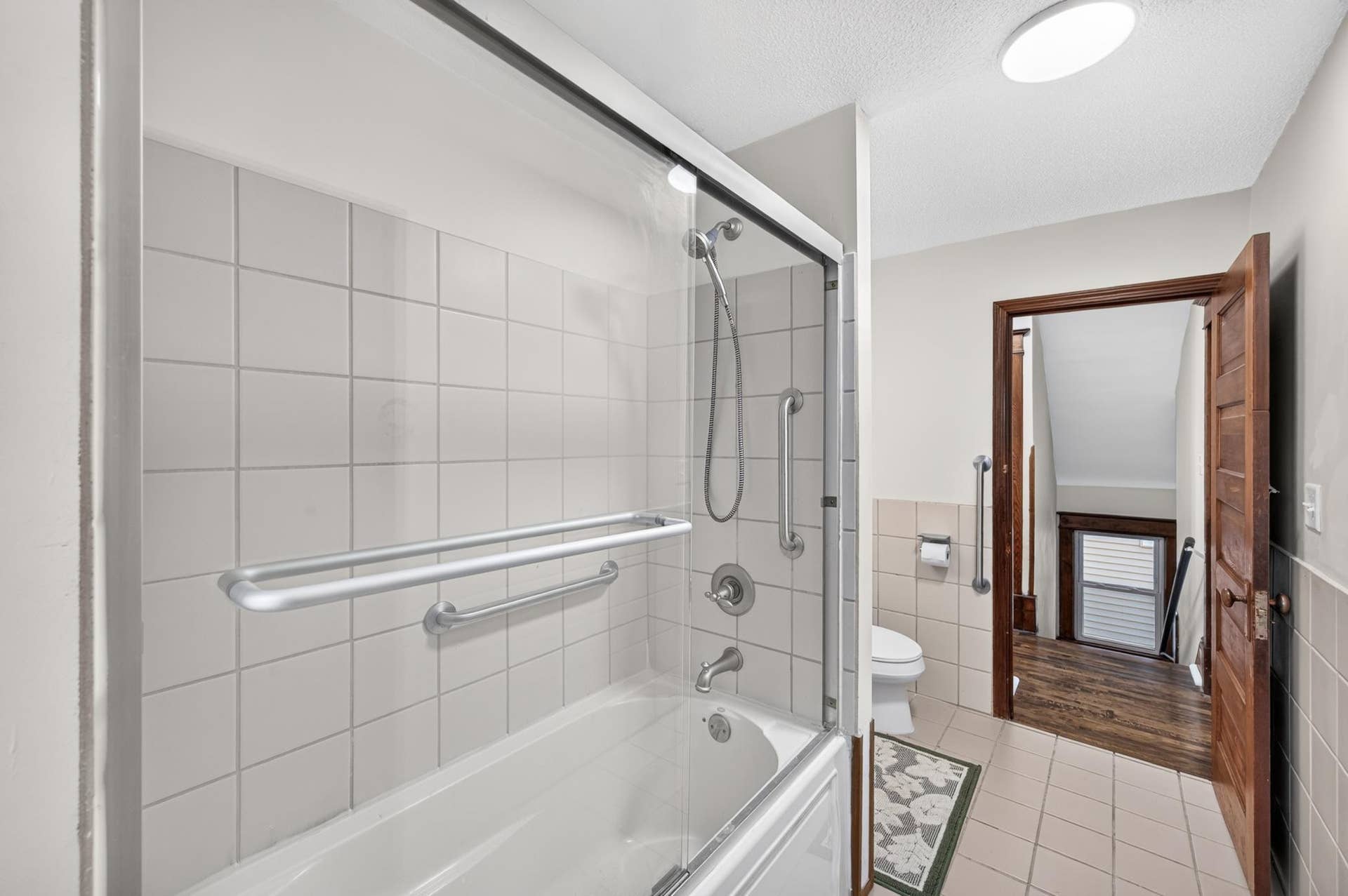 979 Saint Anthony Avenue, 101, Saint Paul, MN 55104 19_979_St_Anthony19.jpg
