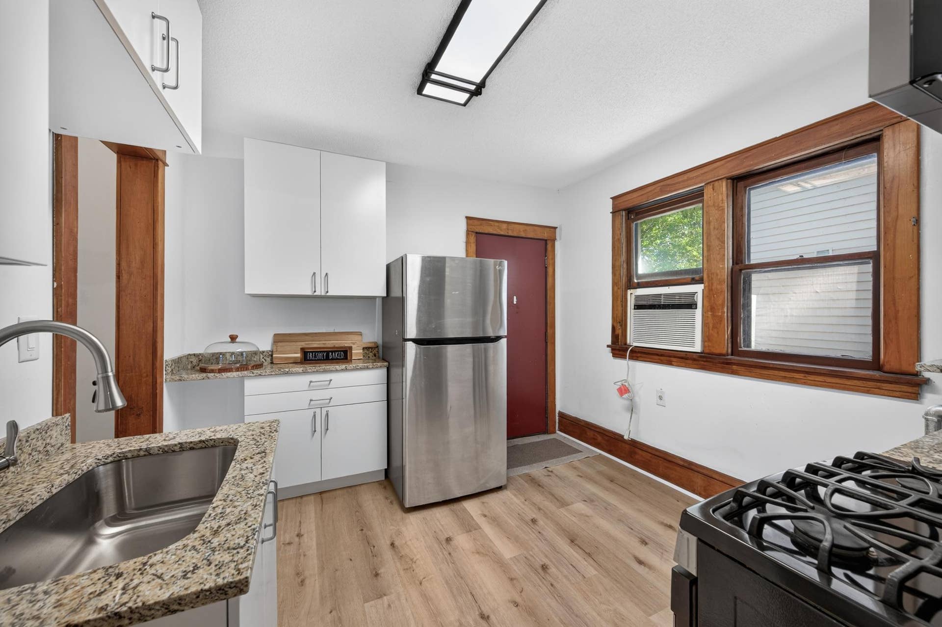 979 Saint Anthony Avenue, 101, Saint Paul, MN 55104 15_979_St_Anthony15.jpg