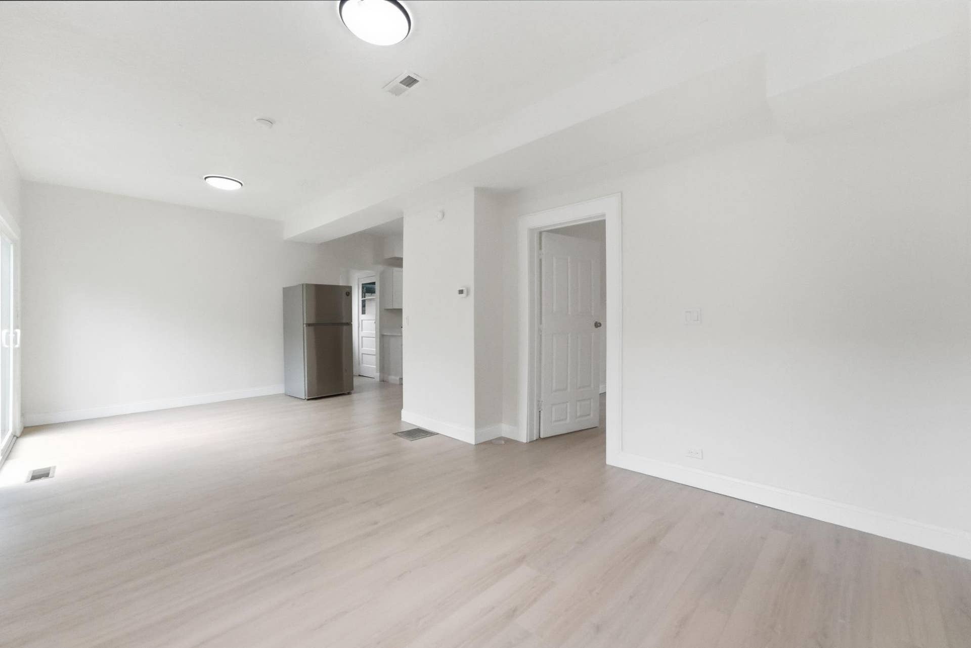 3343 Colfax Avenue N, 52, Minneapolis, MN 55412 18-web-or-mls-DSC05916.jpeg