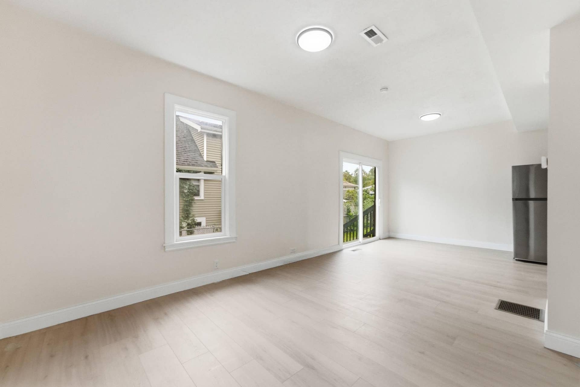 3343 Colfax Avenue N, 52, Minneapolis, MN 55412 17-web-or-mls-DSC05906.jpeg