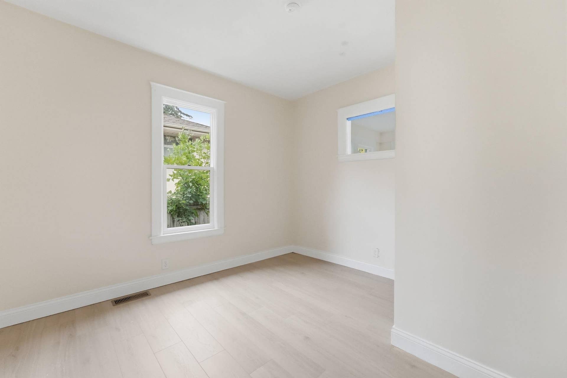 3343 Colfax Avenue N, 52, Minneapolis, MN 55412 25-web-or-mls-DSC05981.jpg