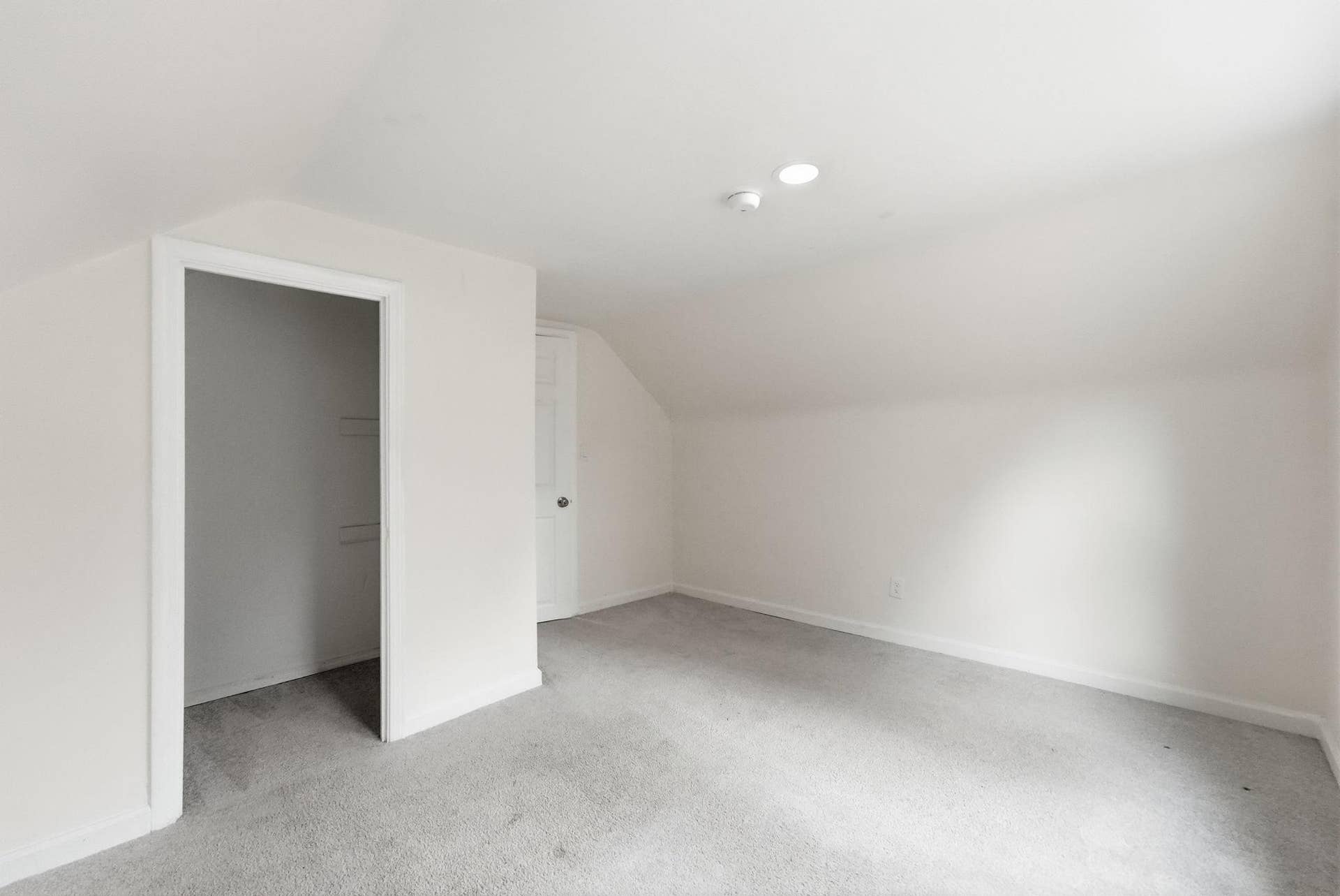 3343 Colfax Avenue N, 52, Minneapolis, MN 55412 36-web-or-mls-DSC06081.jpg