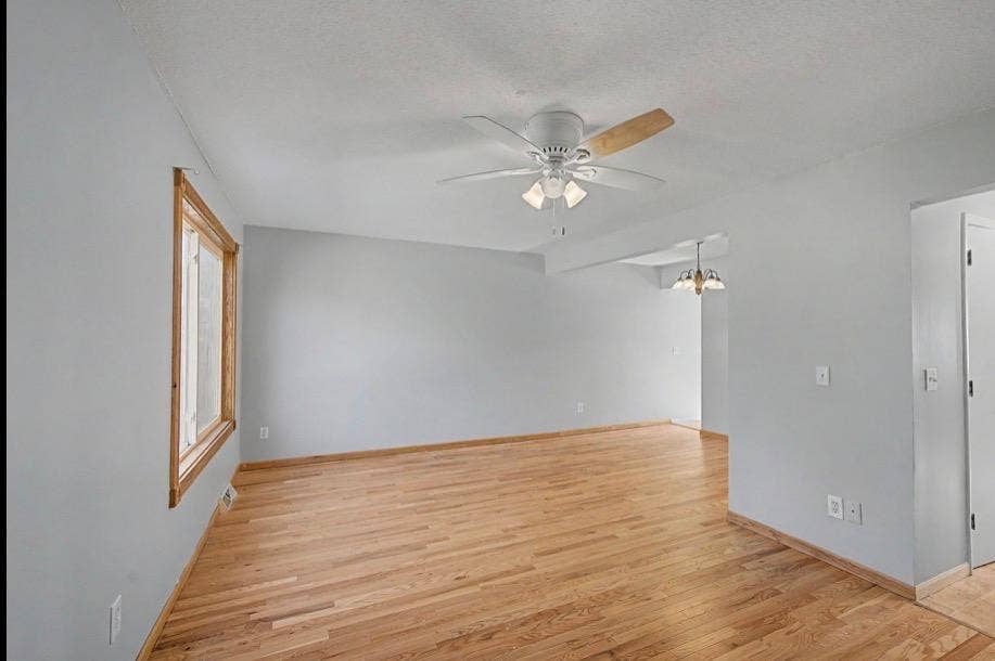 2281 Pond Avenue, Maplewood, MN 55119 IMG_9478.jpeg