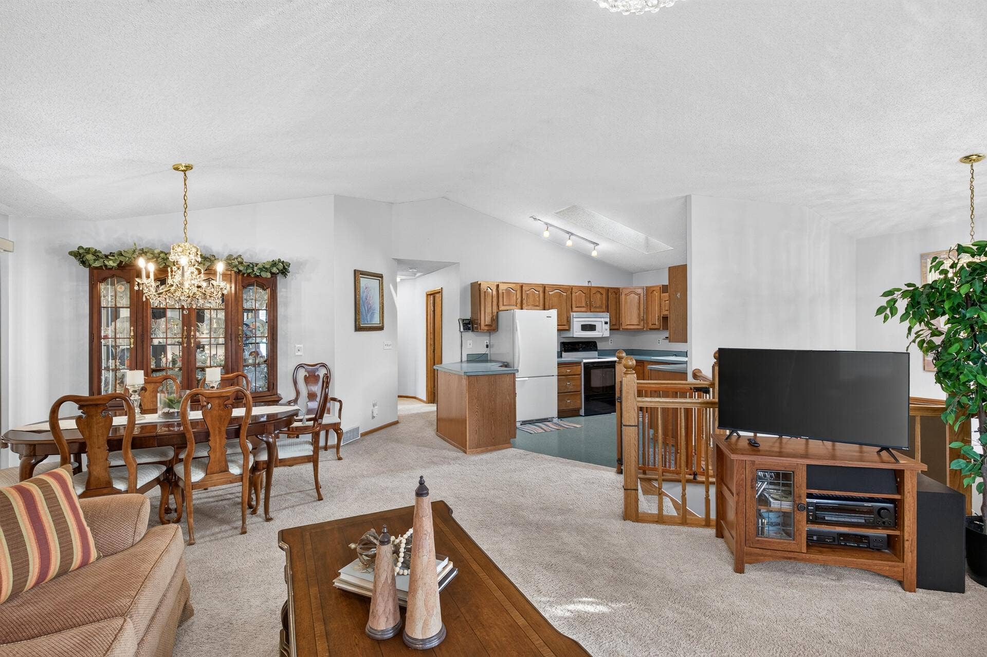 1608 Tierney Drive, Hastings, MN 55033 Inclusive open floorplan