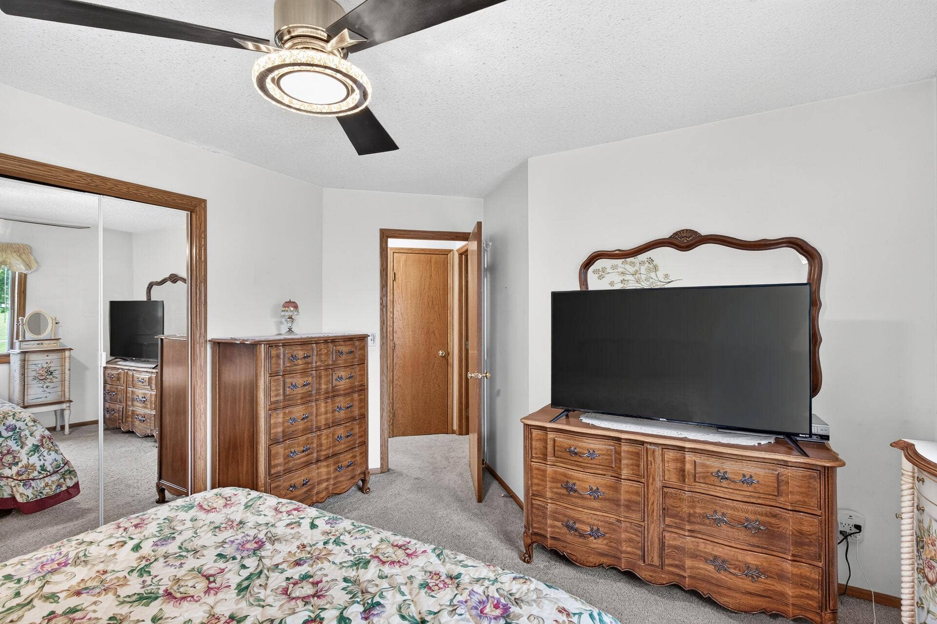 1608 Tierney Drive, Hastings, MN 55033 1608 Tierney Drive, Hastings, MN 55033
