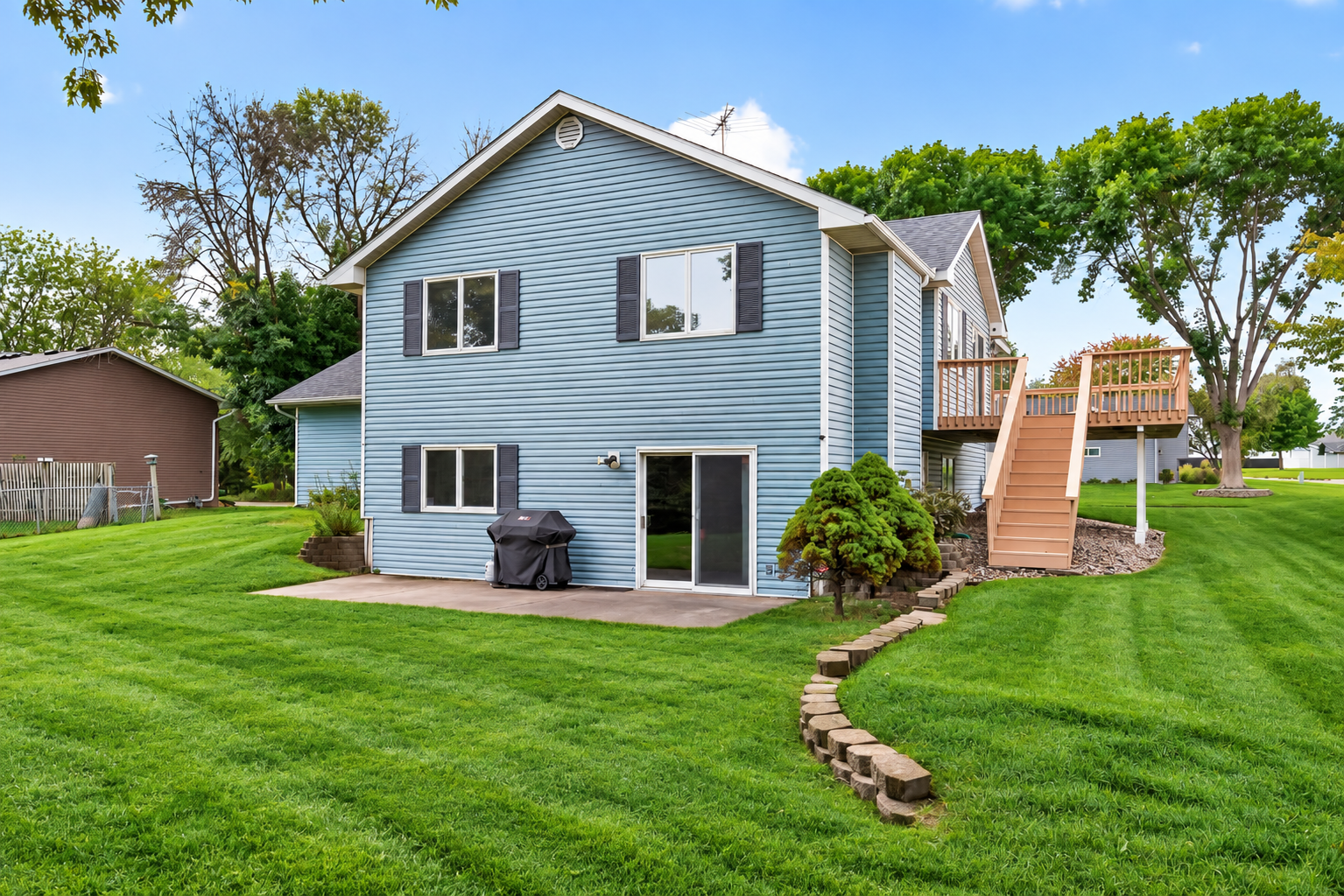 1608 Tierney Drive, Hastings, MN 55033 1608 Tierney Drive, Hastings, MN 55033