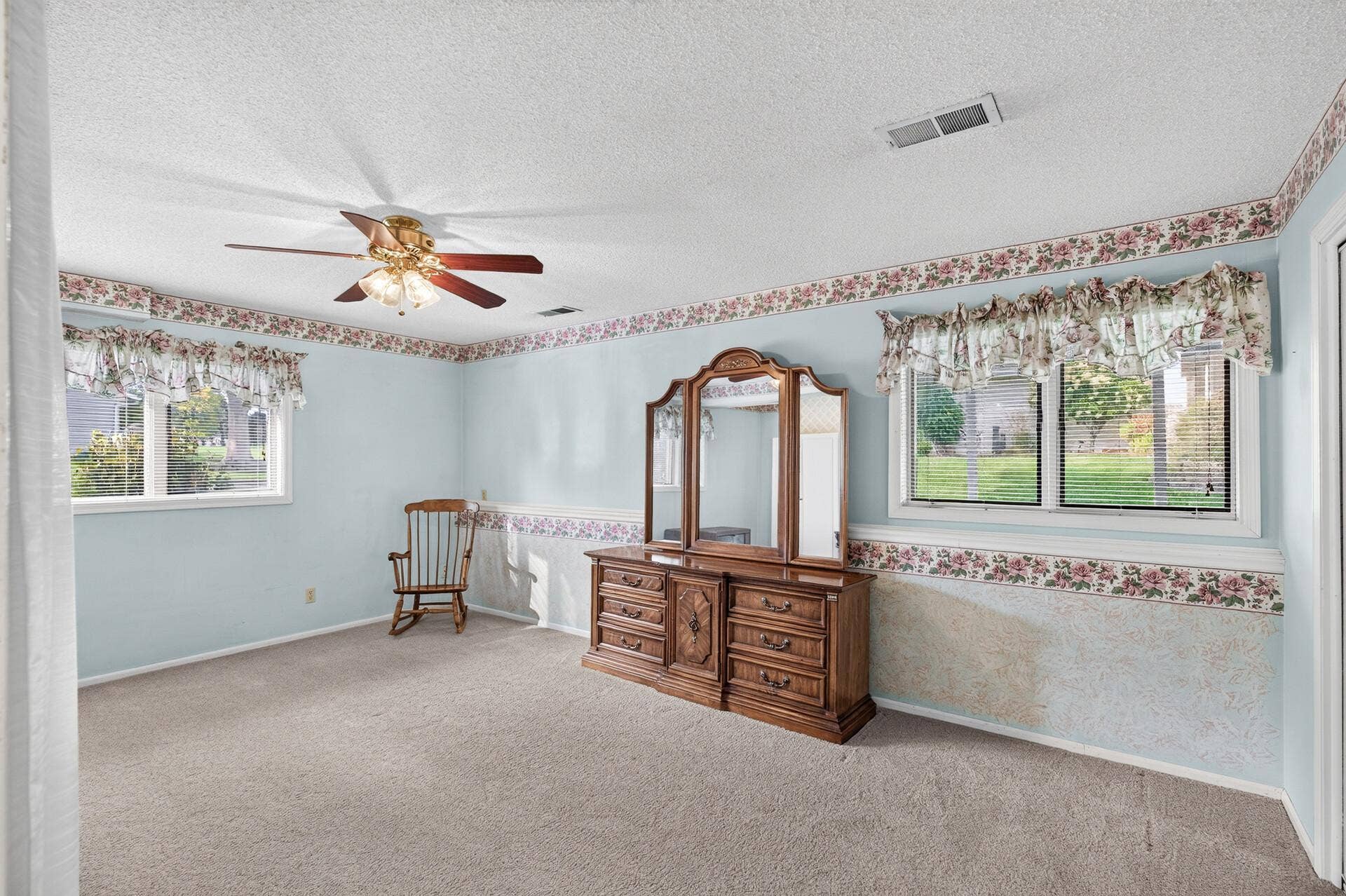 1608 Tierney Drive, Hastings, MN 55033 1608 Tierney Drive, Hastings, MN 55033