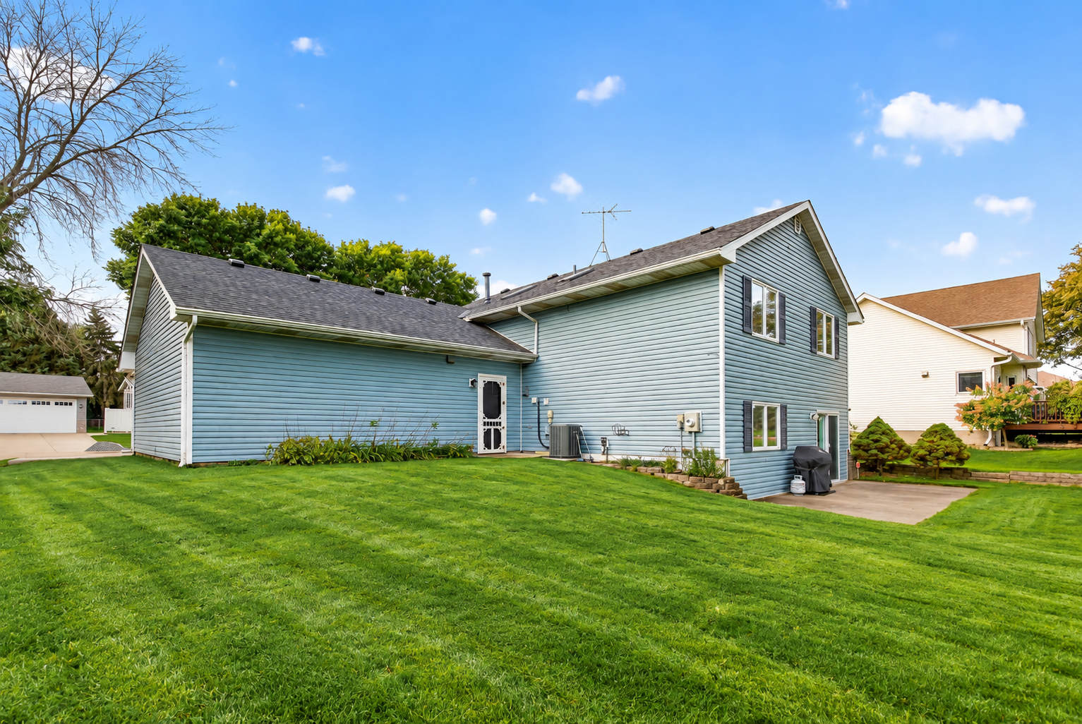 1608 Tierney Drive, Hastings, MN 55033 1608 Tierney Drive, Hastings, MN 55033