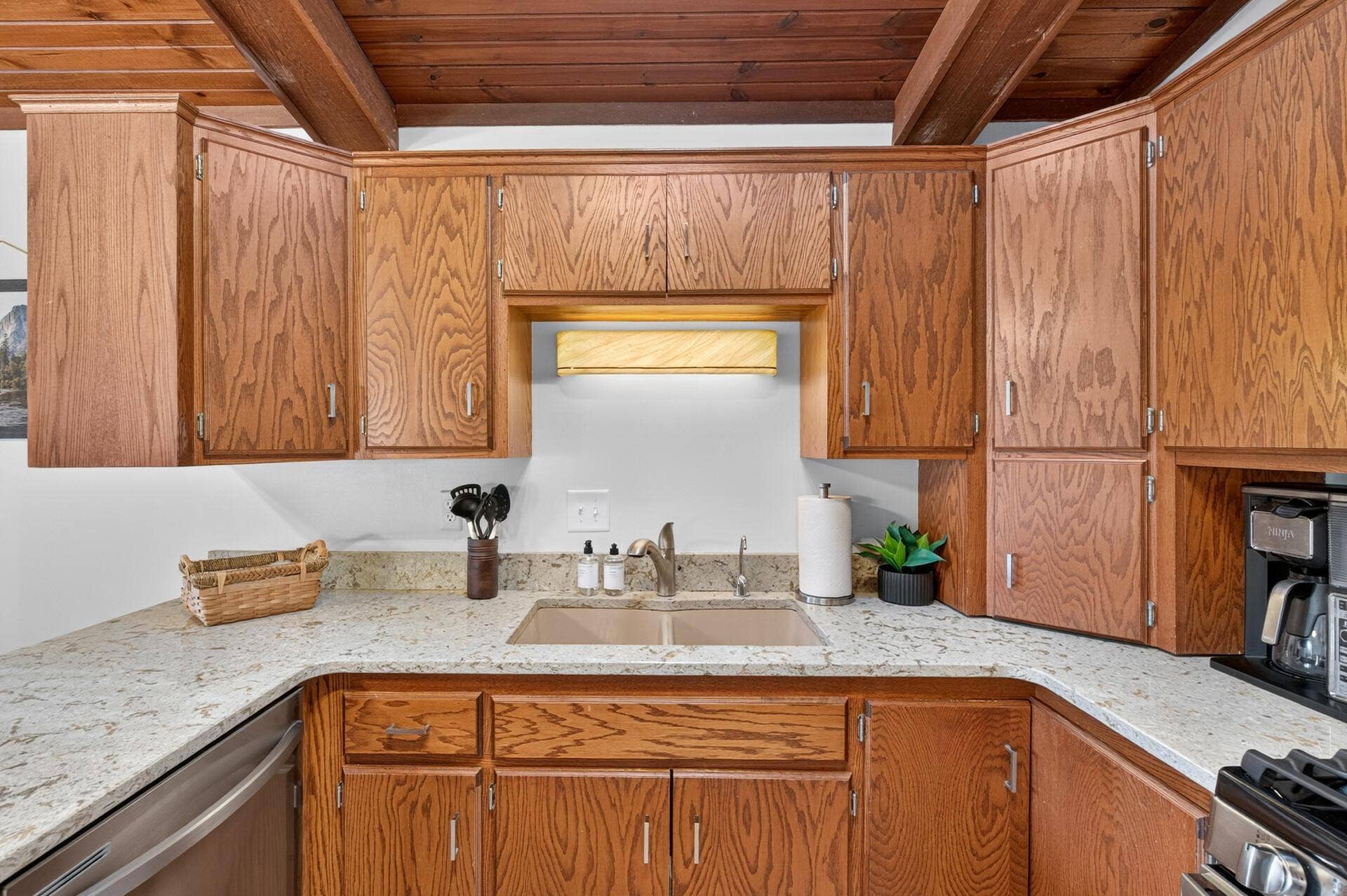 1938 Edgerton Street, Maplewood, MN 55117 1938 Edgerton Street, Maplewood, MN 55117
