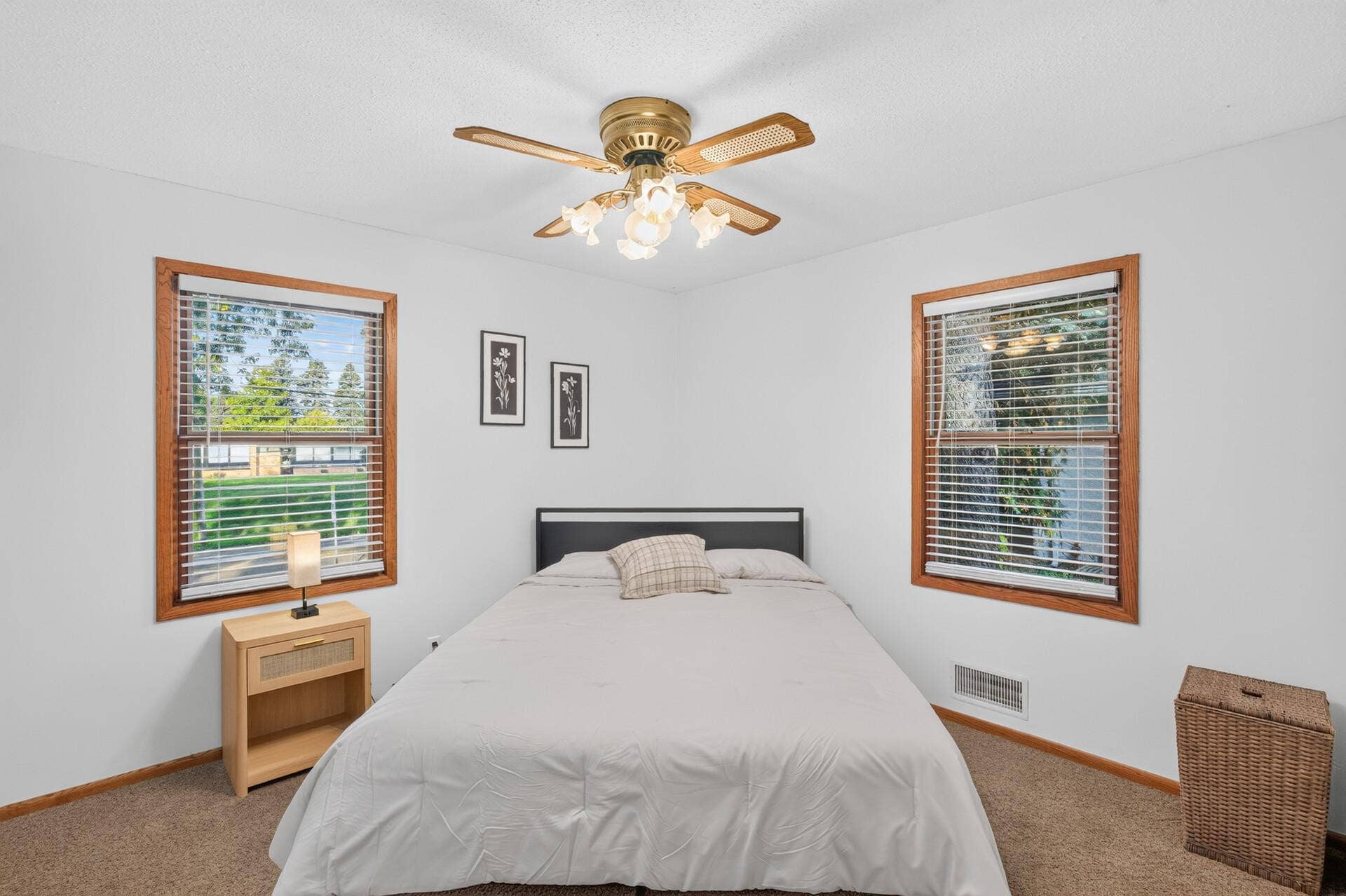 1938 Edgerton Street, Maplewood, MN 55117 1938 Edgerton Street, Maplewood, MN 55117