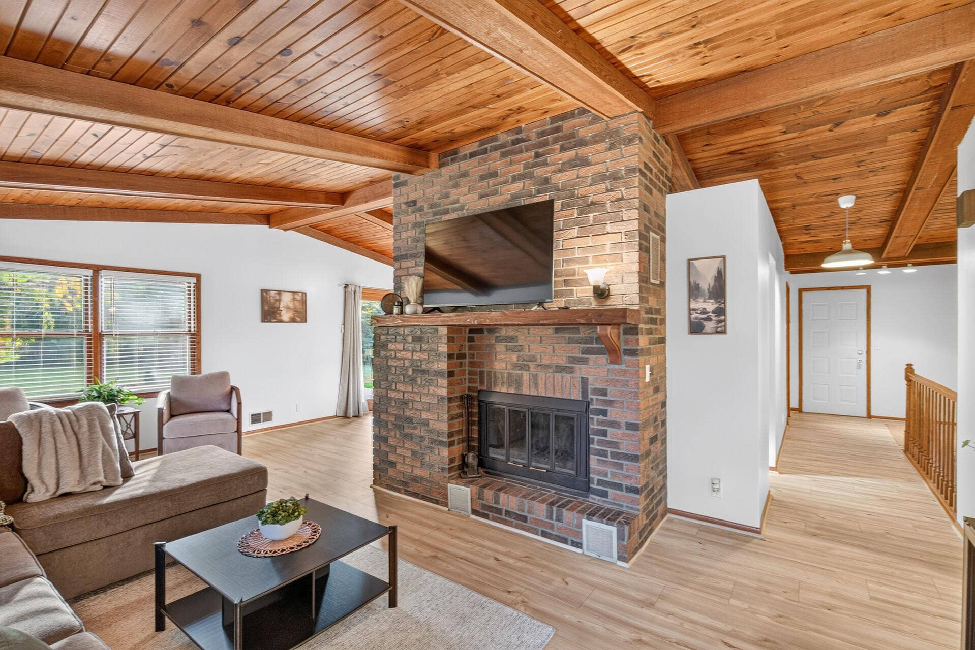 1938 Edgerton Street, Maplewood, MN 55117 1938 Edgerton Street, Maplewood, MN 55117