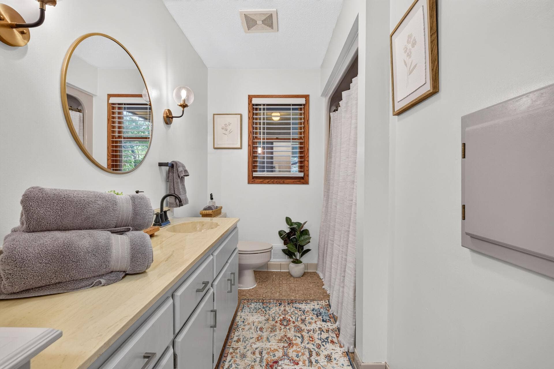 1938 Edgerton Street, Maplewood, MN 55117 1938 Edgerton Street, Maplewood, MN 55117