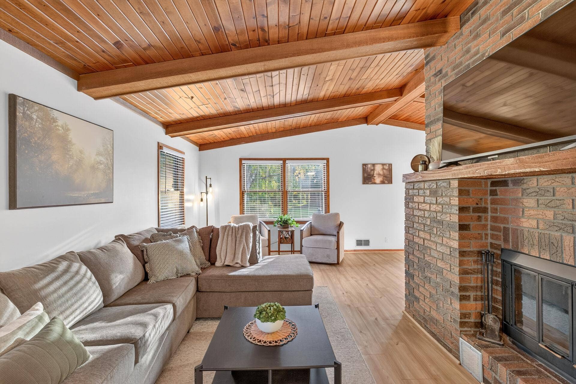 1938 Edgerton Street, Maplewood, MN 55117 1938 Edgerton Street, Maplewood, MN 55117