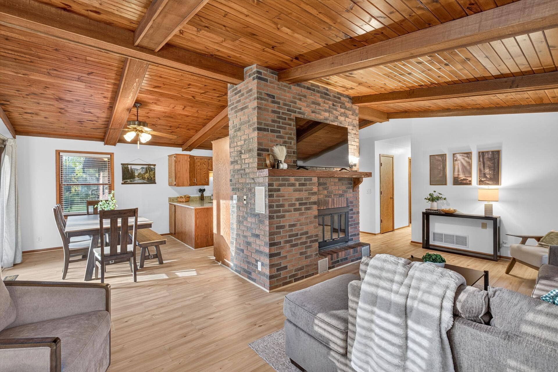 1938 Edgerton Street, Maplewood, MN 55117 1938 Edgerton Street, Maplewood, MN 55117