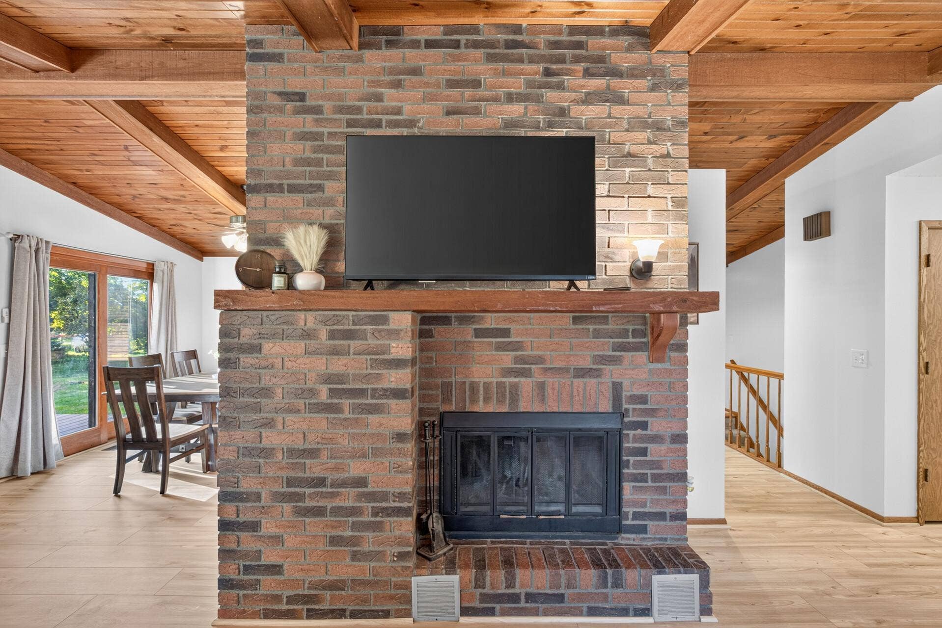 1938 Edgerton Street, Maplewood, MN 55117 1938 Edgerton Street, Maplewood, MN 55117