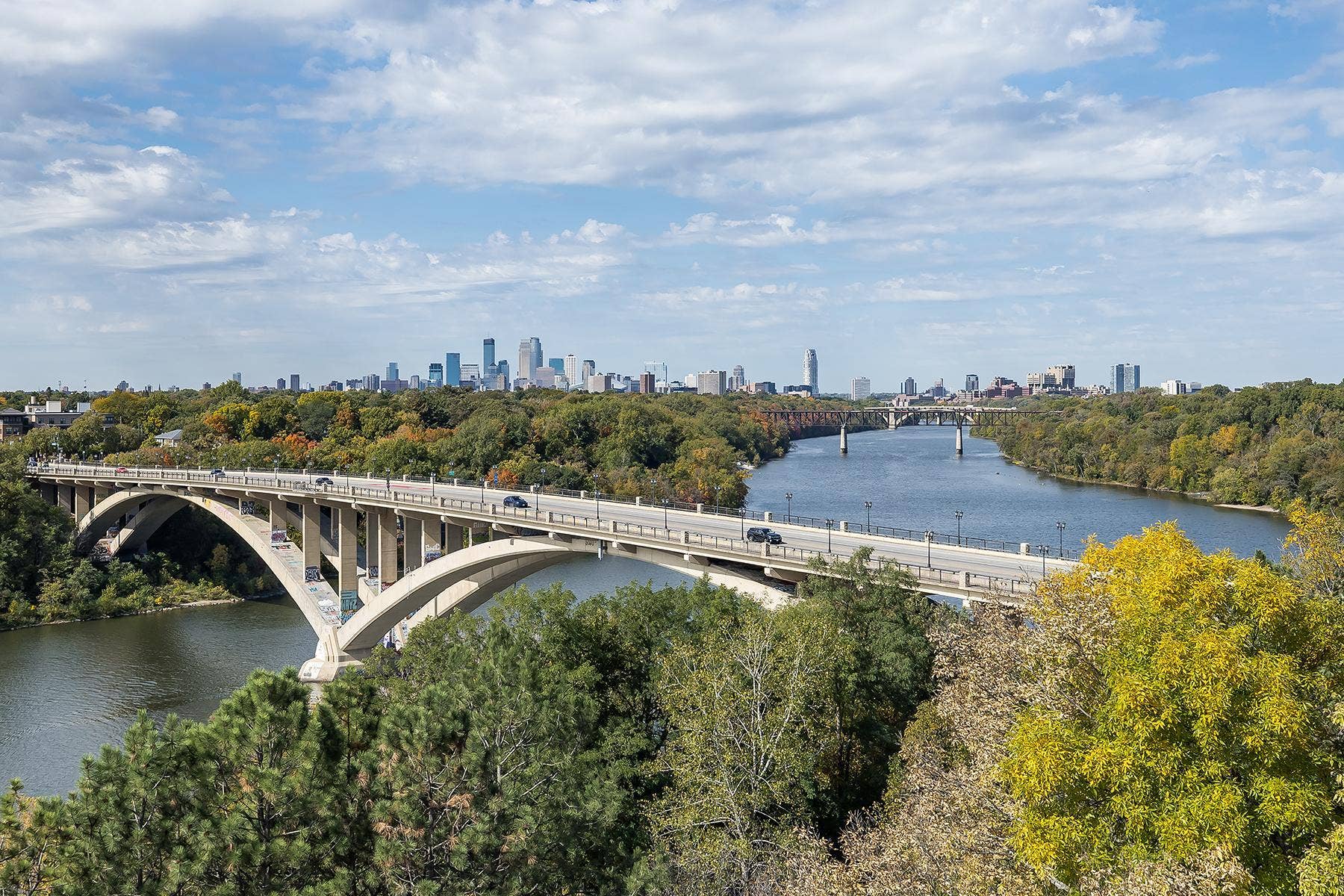 200 Mississippi River Boulevard N, #1C, 96, Saint Paul, MN 55104 Rooftop views of the river, Lake St./Marshall Ave. bridge and downtown Minneapolis!