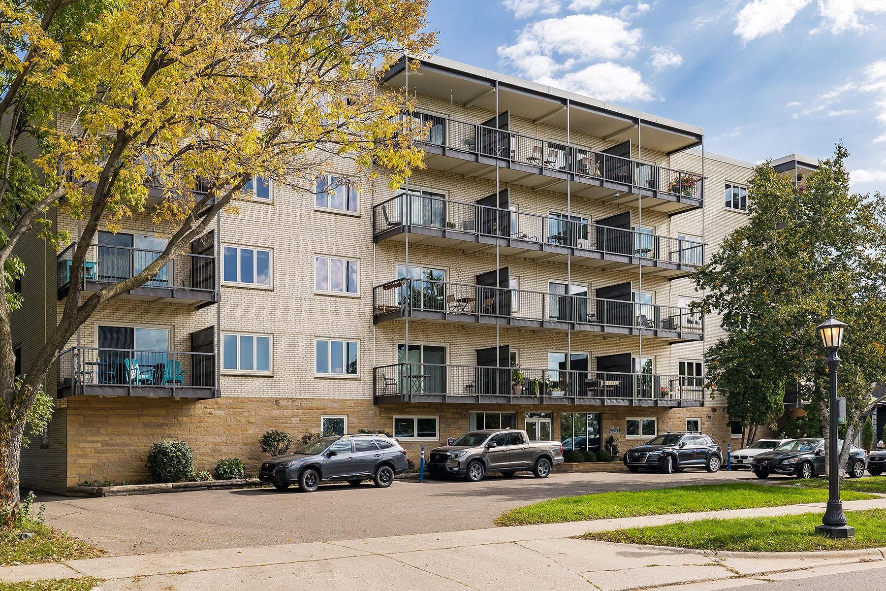 200 Mississippi River Boulevard N, #1C, 96, Saint Paul, MN 55104 Welcome to 200 Mississippi River Blvd North!