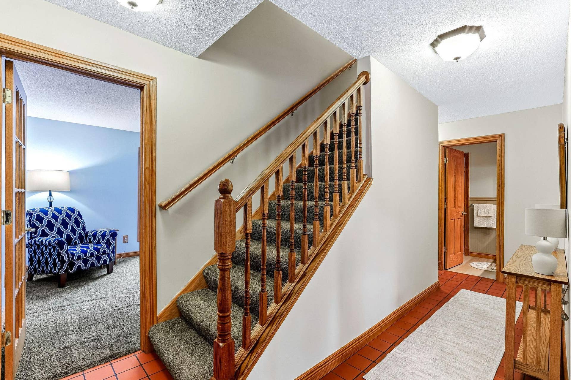 1401 Omaha Avenue N, Stillwater, MN 55082 Main 2nd floor staircase.