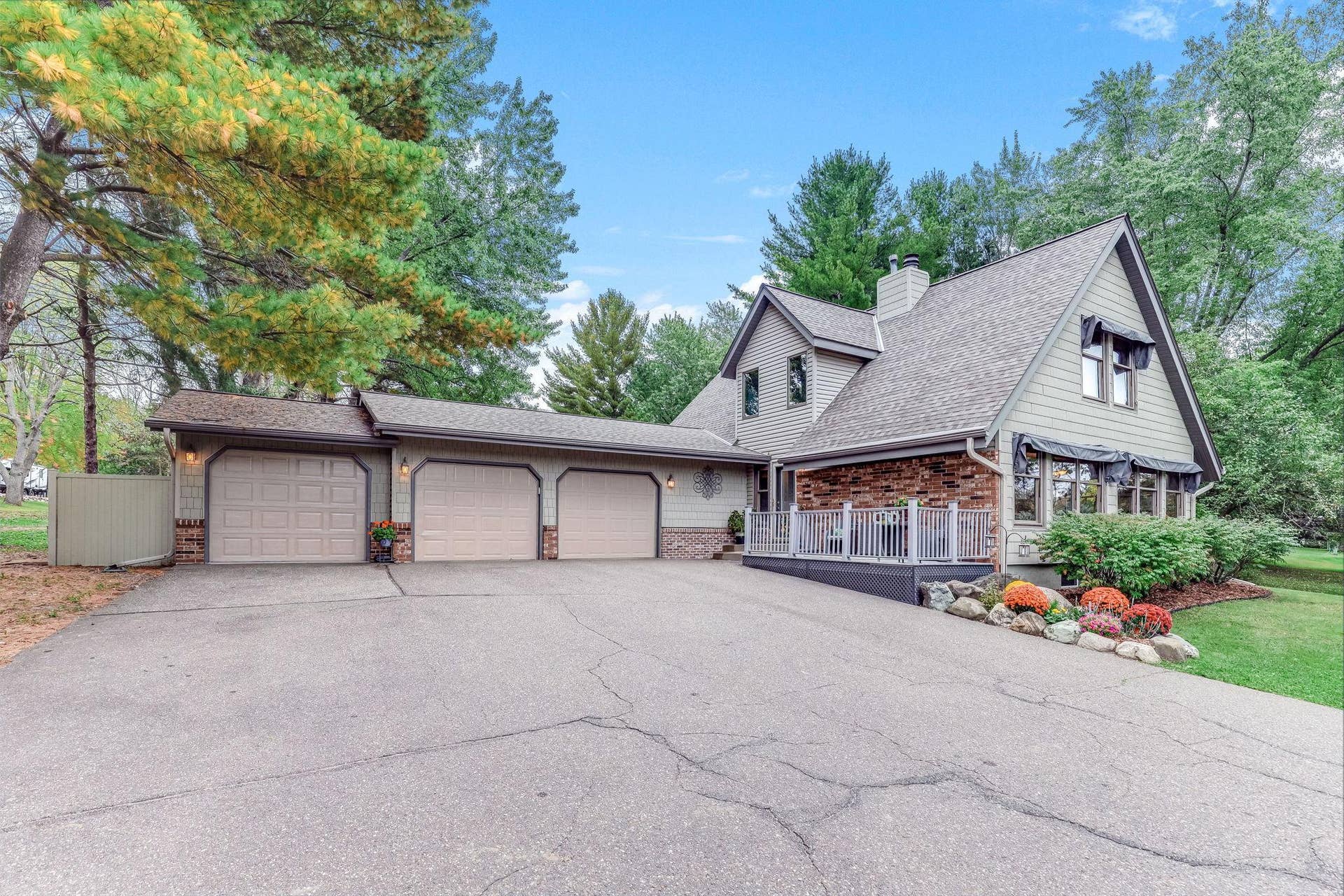 1401 Omaha Avenue N, Stillwater, MN 55082 2-web-or-mls-1401-Omaha-Ave-02.jpg
